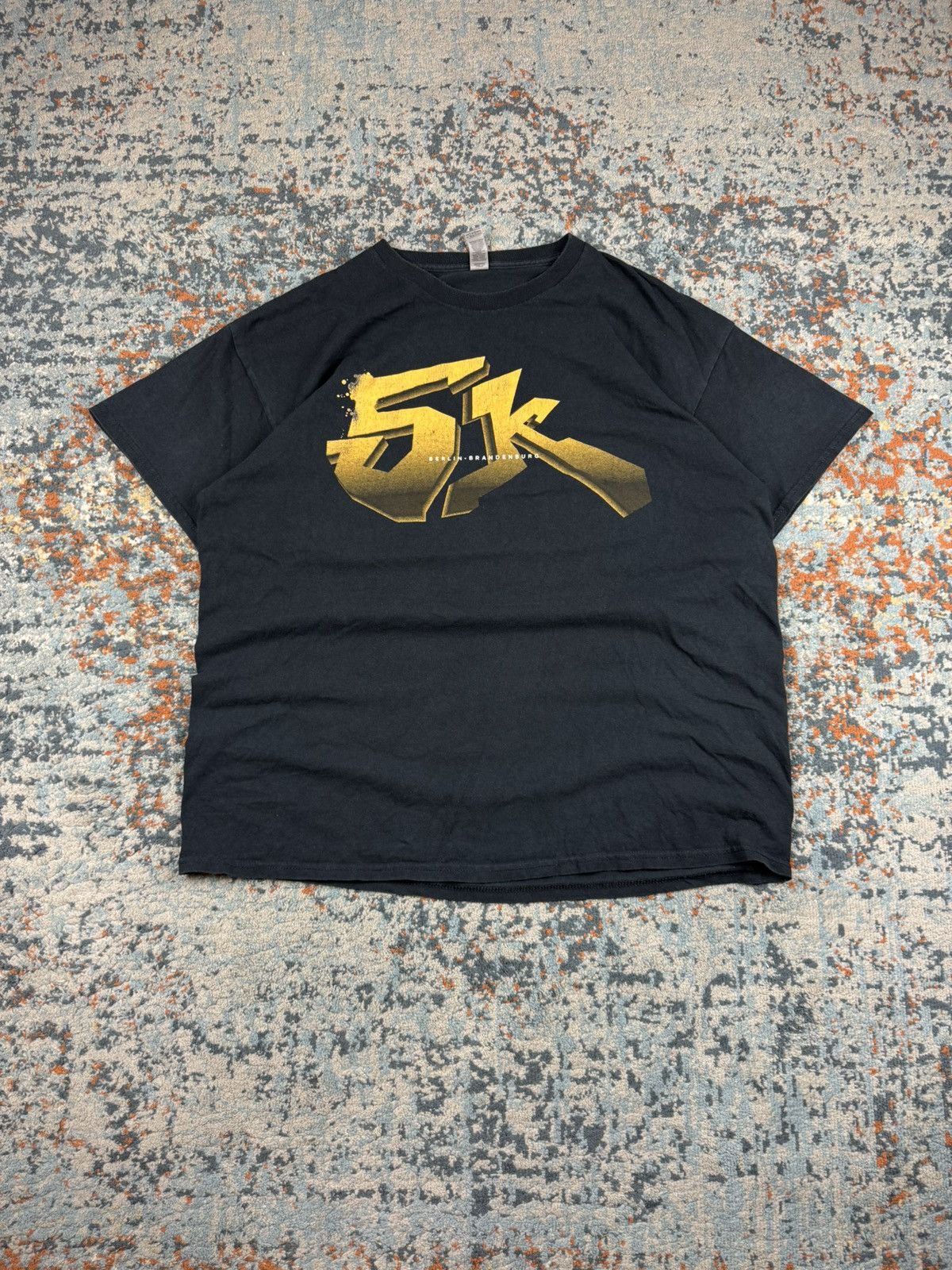 Vintage Vintage Y2K Berlin brandenburg graffiti graphic hip hop tee Size US XL / EU 56 / 4 - 1 Thumbnail