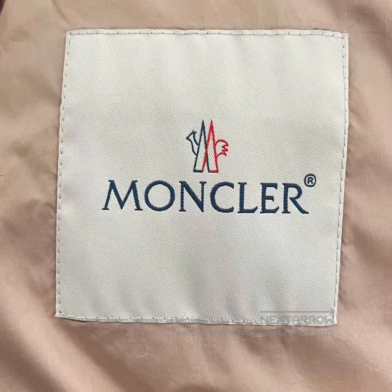 Moncler Moncler Champagne Logo Patch Detachable Sleeve Slim Lightw Size M / US 6-8 / IT 42-44 - 6 Thumbnail