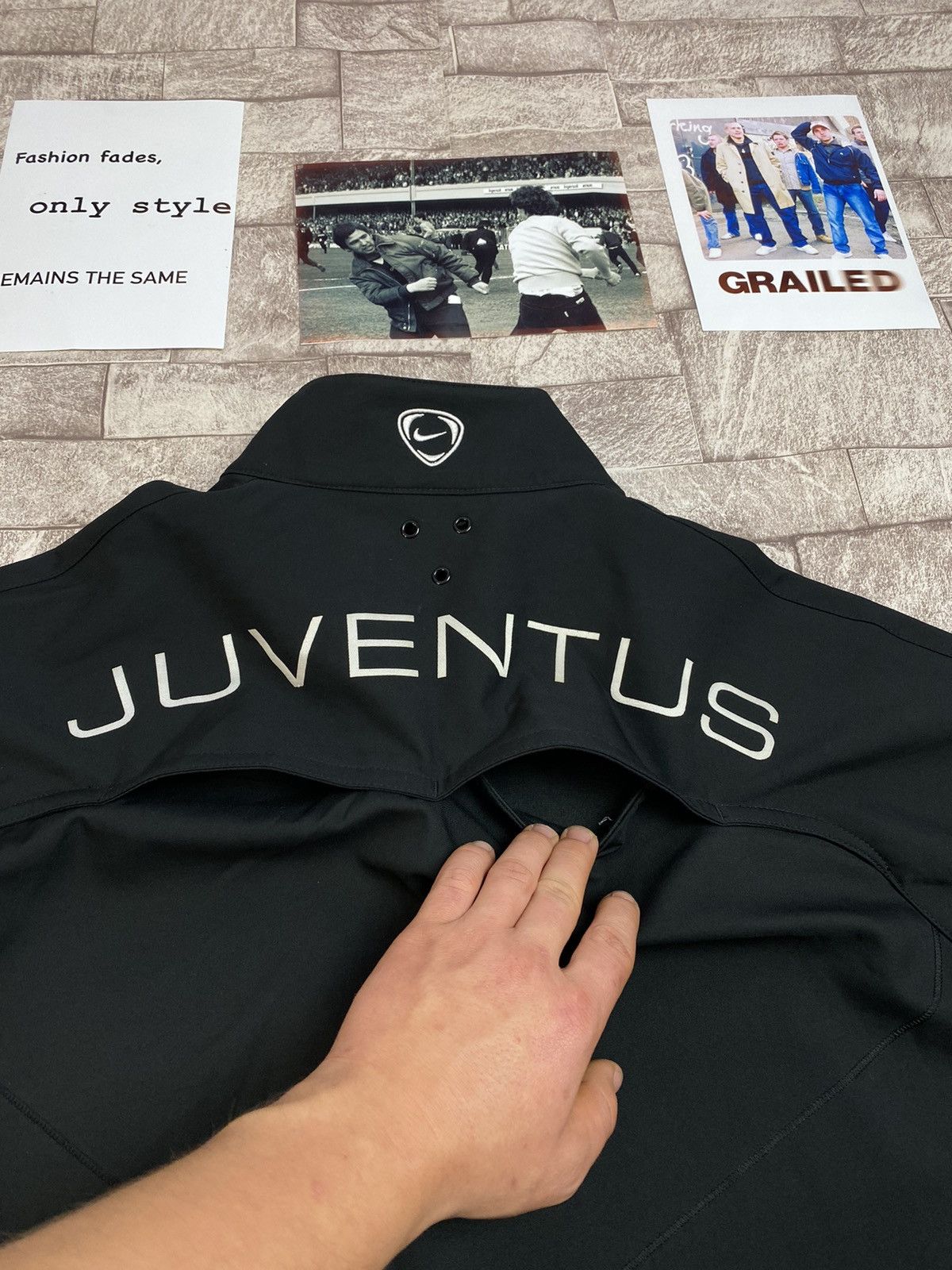 Vintage Vintage Juventus FC Nike Soccer Jacket Track Size US L / EU 52-54 / 3 - 15 Thumbnail