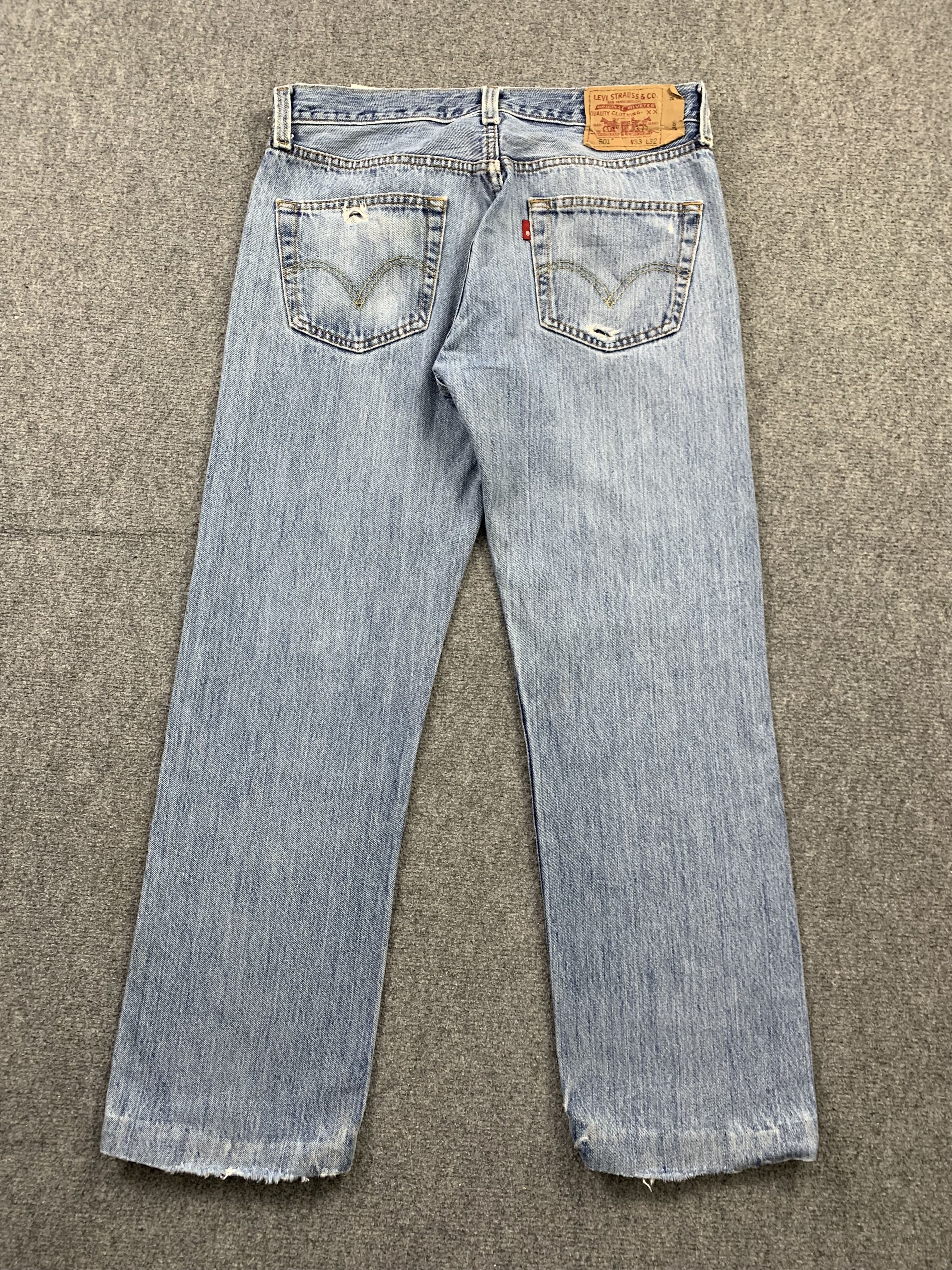 Levi's Vintage Levis 501 Faded Blue Jeans DP2197 Size US 33 - 2 Thumbnail