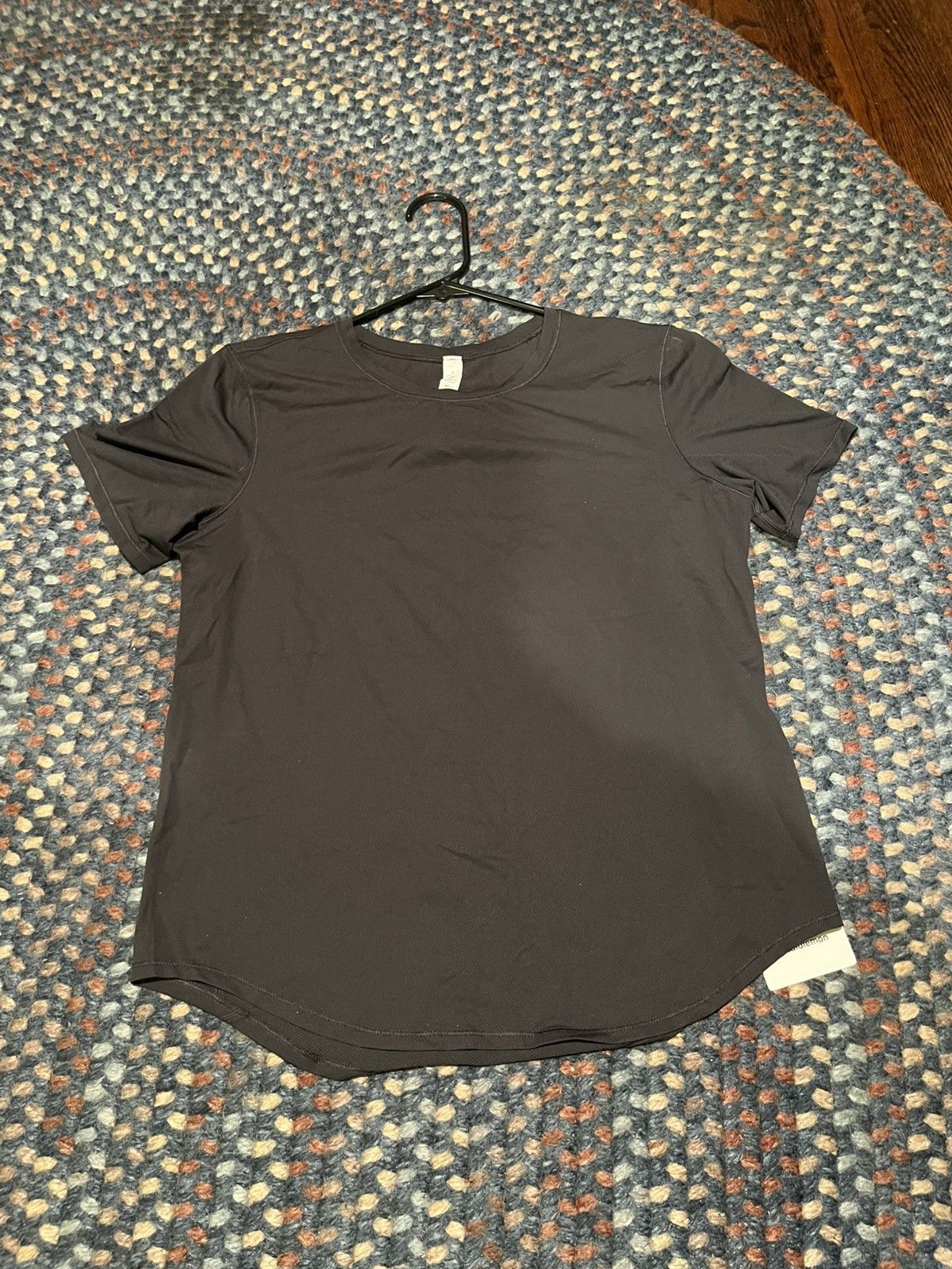 Lululemon Lululemon Women’s Black Short Sleeve Tee - size 6 Size M / US 6-8 / IT 42-44 - 2 Thumbnail