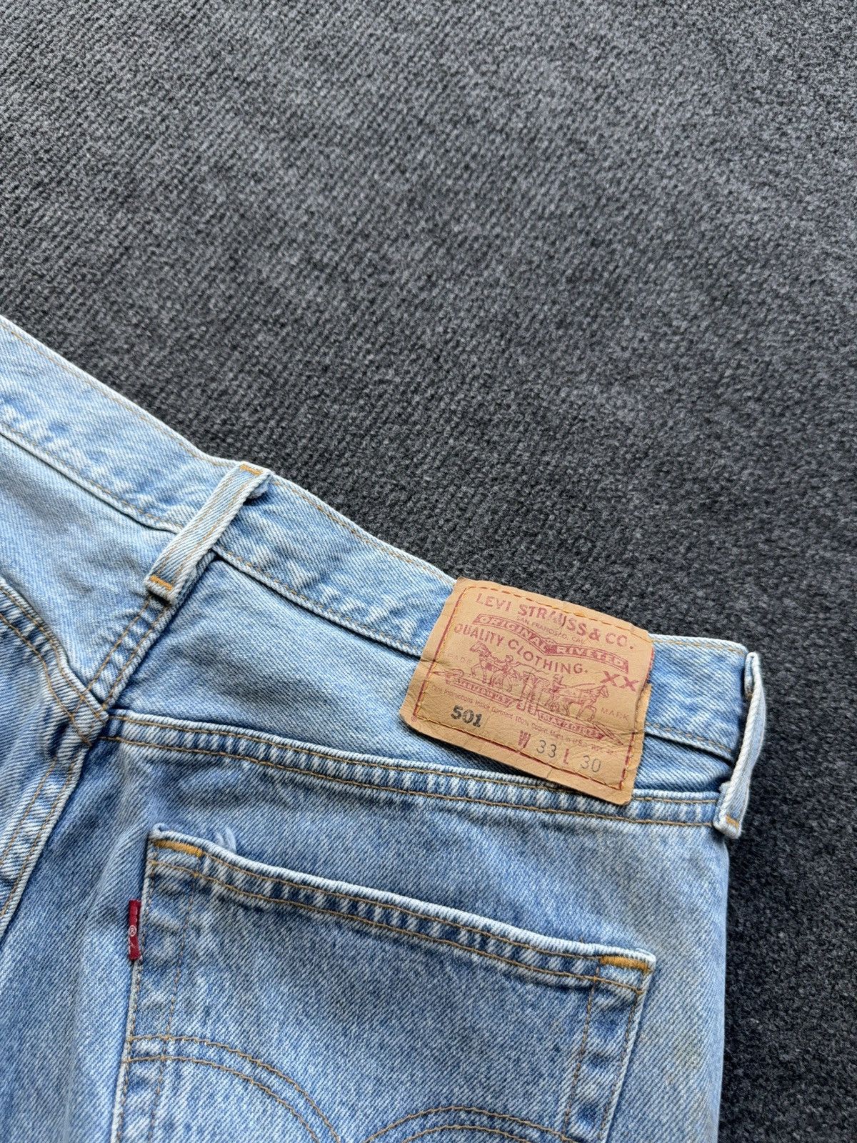 Levi's Retro Levis 501 USA Dirty Light Wash Vintage Straight Jeans Size US 31 - 21 Thumbnail