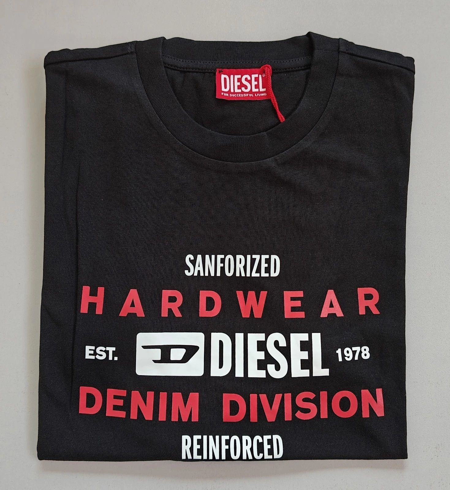 Diesel DIESEL Black Tshirt with Hardwear Denim Division print T4181 Size US M / EU 48-50 / 2 - 1 Thumbnail