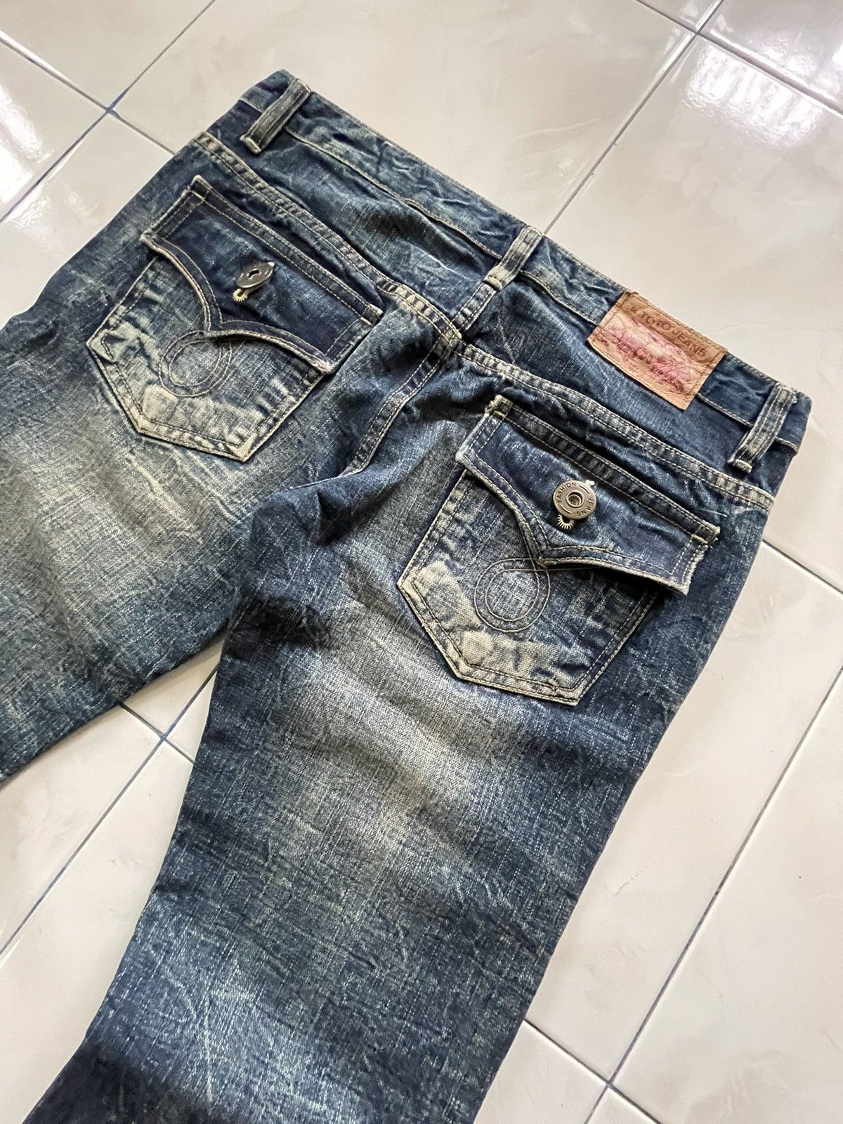 Japanese Brand × Le Grande Bleu (L.G.B.) × Tornado Mart Toto Japan Claws Mark Honeycomb Flare Low Rise Jeans Size US 32 / EU 48 - 14 Thumbnail