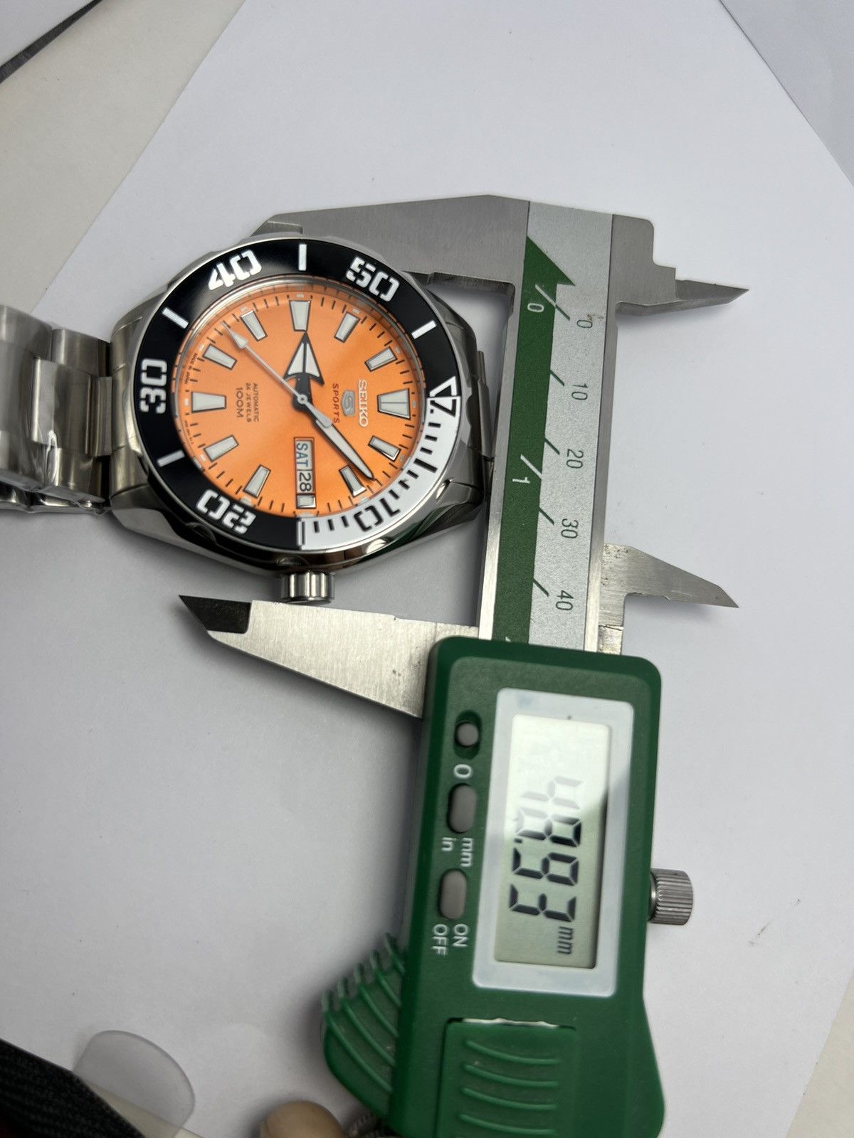 Seiko Seiko Sports Automatic Directional Bazel Day/Date Japan Size 44 - 7 Thumbnail