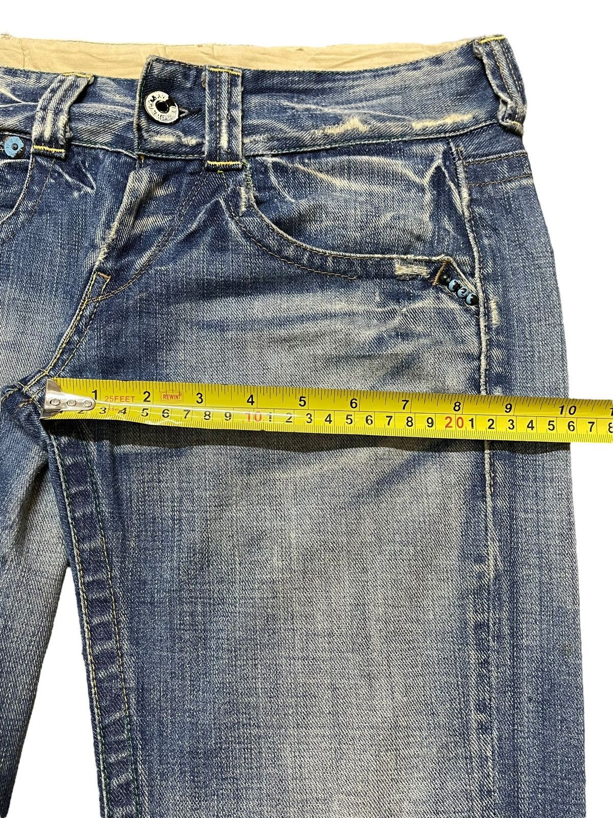 Japanese Brand Vintage Japanese Brand Faded Wash Distressed Loose Jeans Size US 30 / EU 46 - 15 Thumbnail