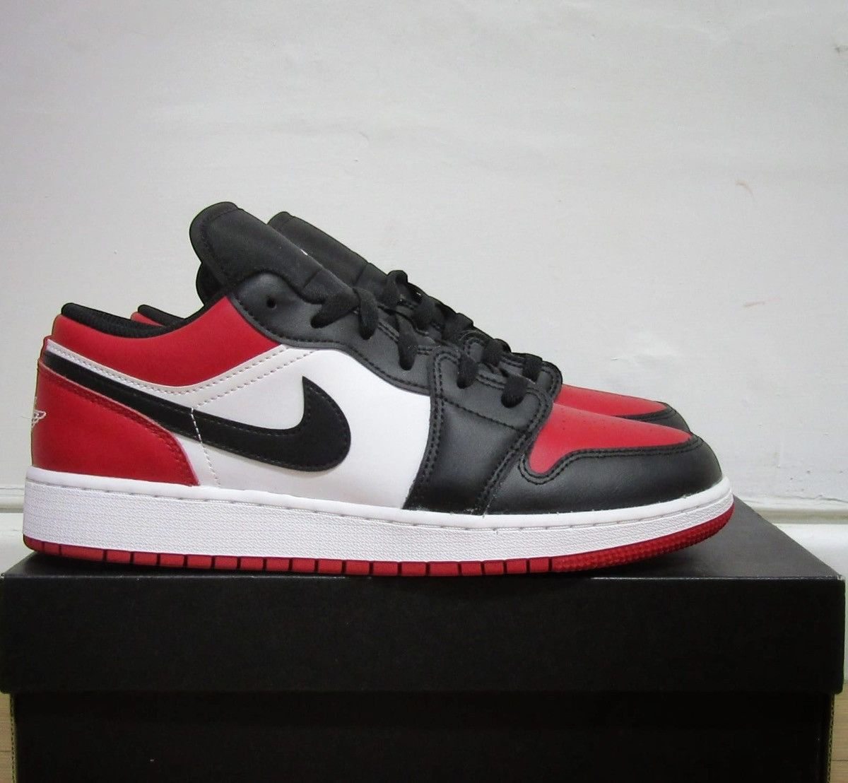 Jordan Brand Air Jordan 1 Low GS Bred Toe size EU 40-US 7Y Size US 7 / IT 37 - 2 Thumbnail