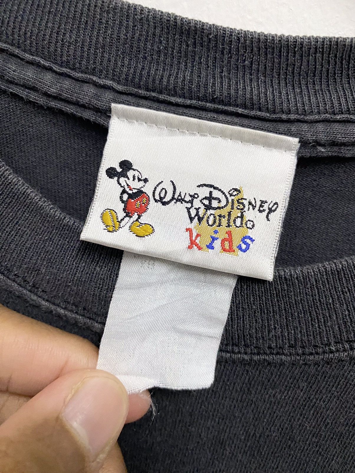 Disney × Mickey Mouse × Vintage 2000's Mickey Mouse Disneyland - Katate Kid T-Shirt Size US M / EU 48-50 / 2 - 8 Thumbnail