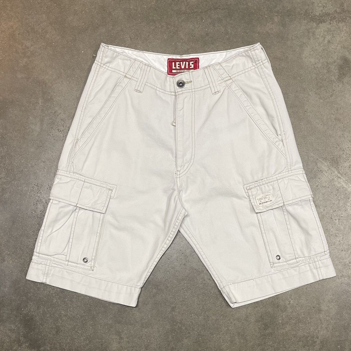 Levi's Vintage Levi’s 90s Distressed y2k Carrier Cargo Shorts Size US 29 - 1 Thumbnail
