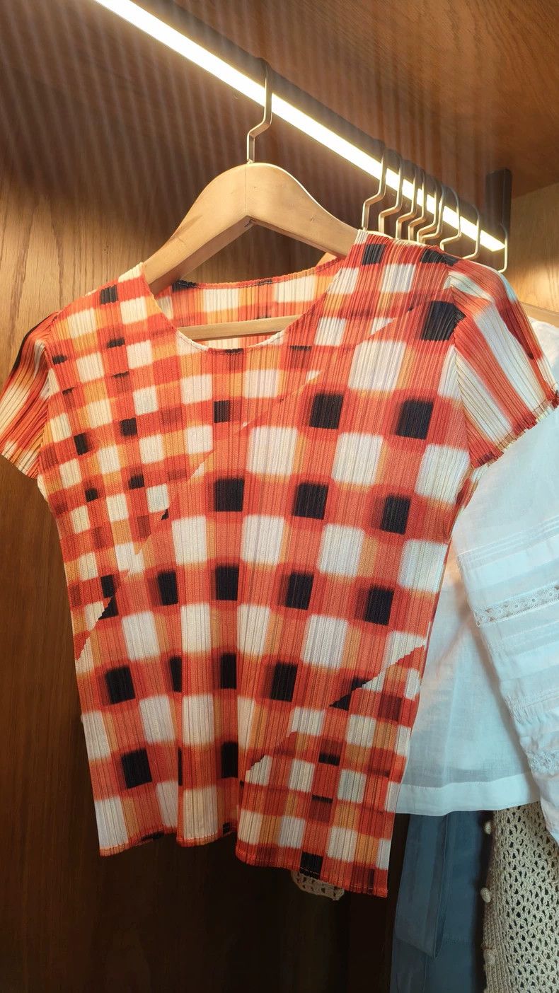 Issey Miyake Issey Miyake size:3 Orange and white watermelon top Size S / US 4 / IT 40 - 2 Thumbnail