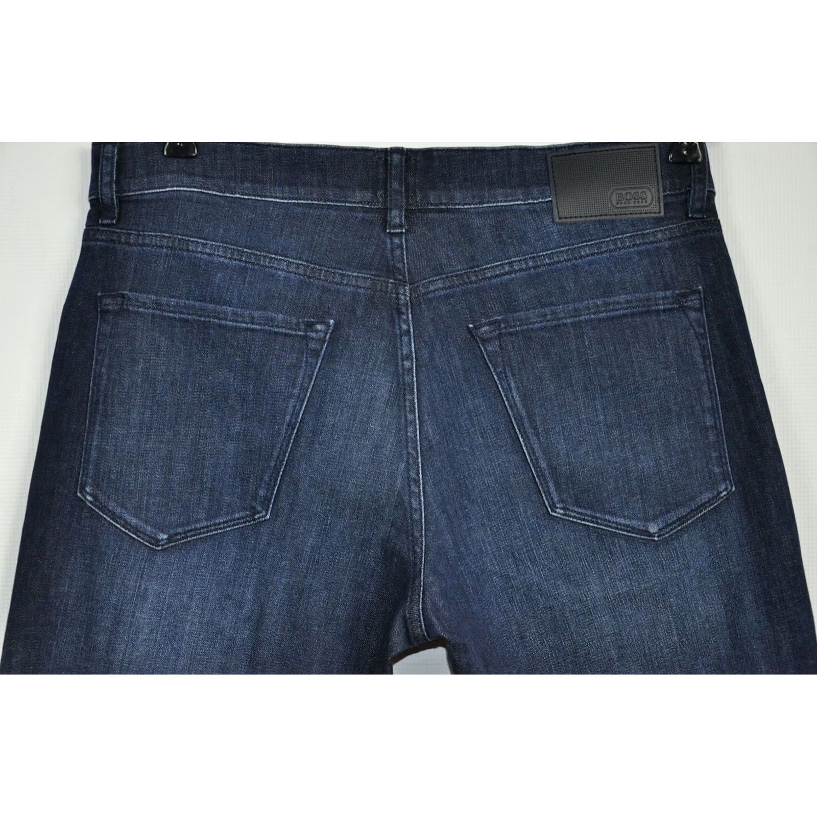 Hugo Boss HUGO BOSS C-MAINE1 Jeans Regular Fit Men W33/L32 Blue 98% Cotton 2% Elastane Regular Jeans 5-Pocket Design Vintage No N/A Size US 33 - 5 Thumbnail