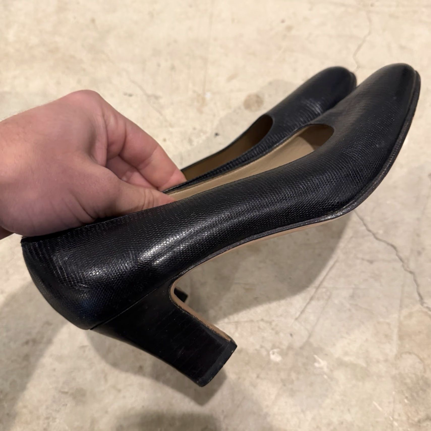 Salvatore Ferragamo VINTAGE Salvatore Ferragamo Womens Black Pumps Heels - Size 9 AAA Leather Round Toe Med Heel Womens Size US 9 / IT 39 - 3 Thumbnail