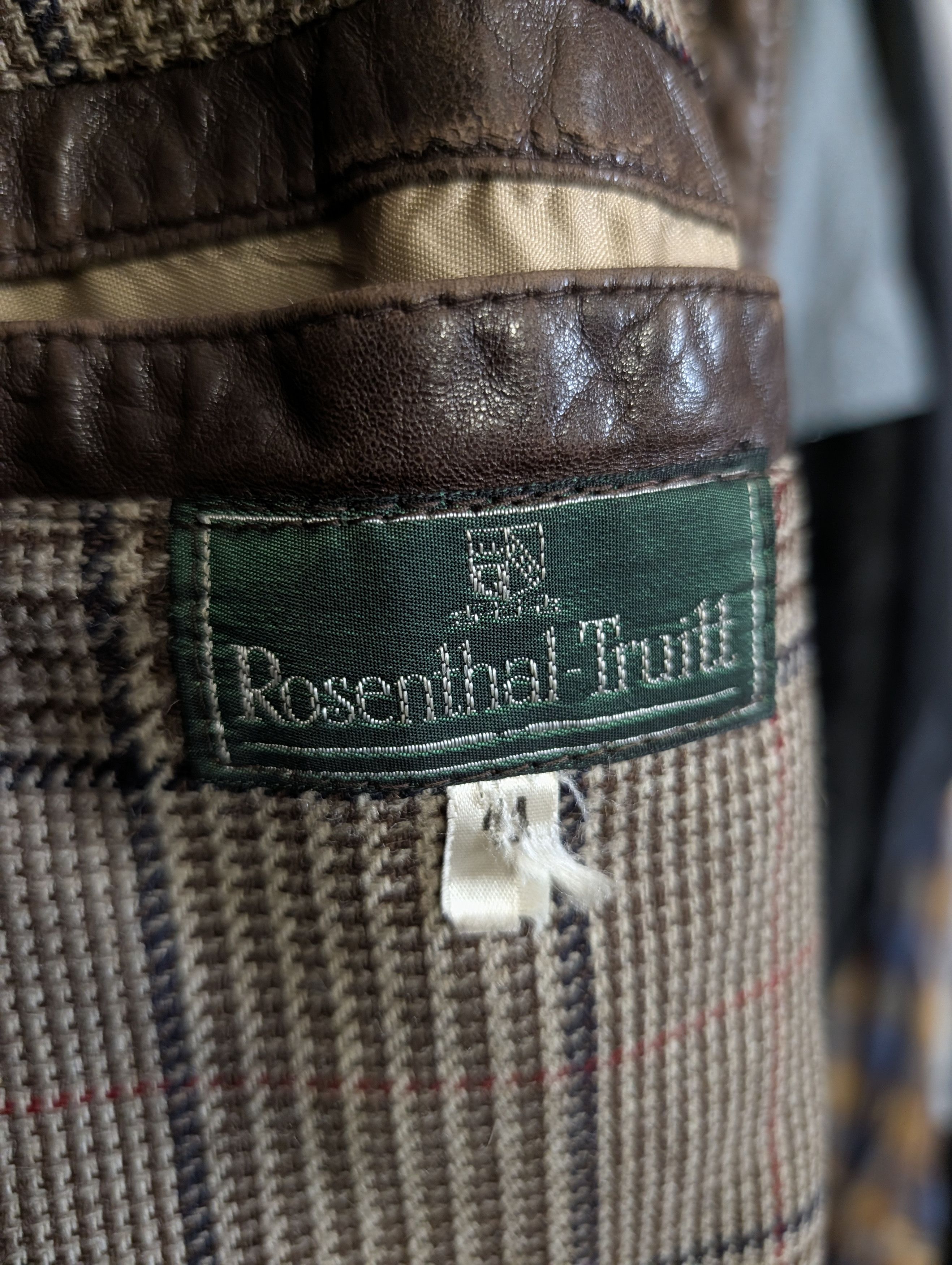 Vintage Rosenthal & Truitt leather A-2 tweed lined bomber jacket Size US XL / EU 56 / 4 - 14 Thumbnail