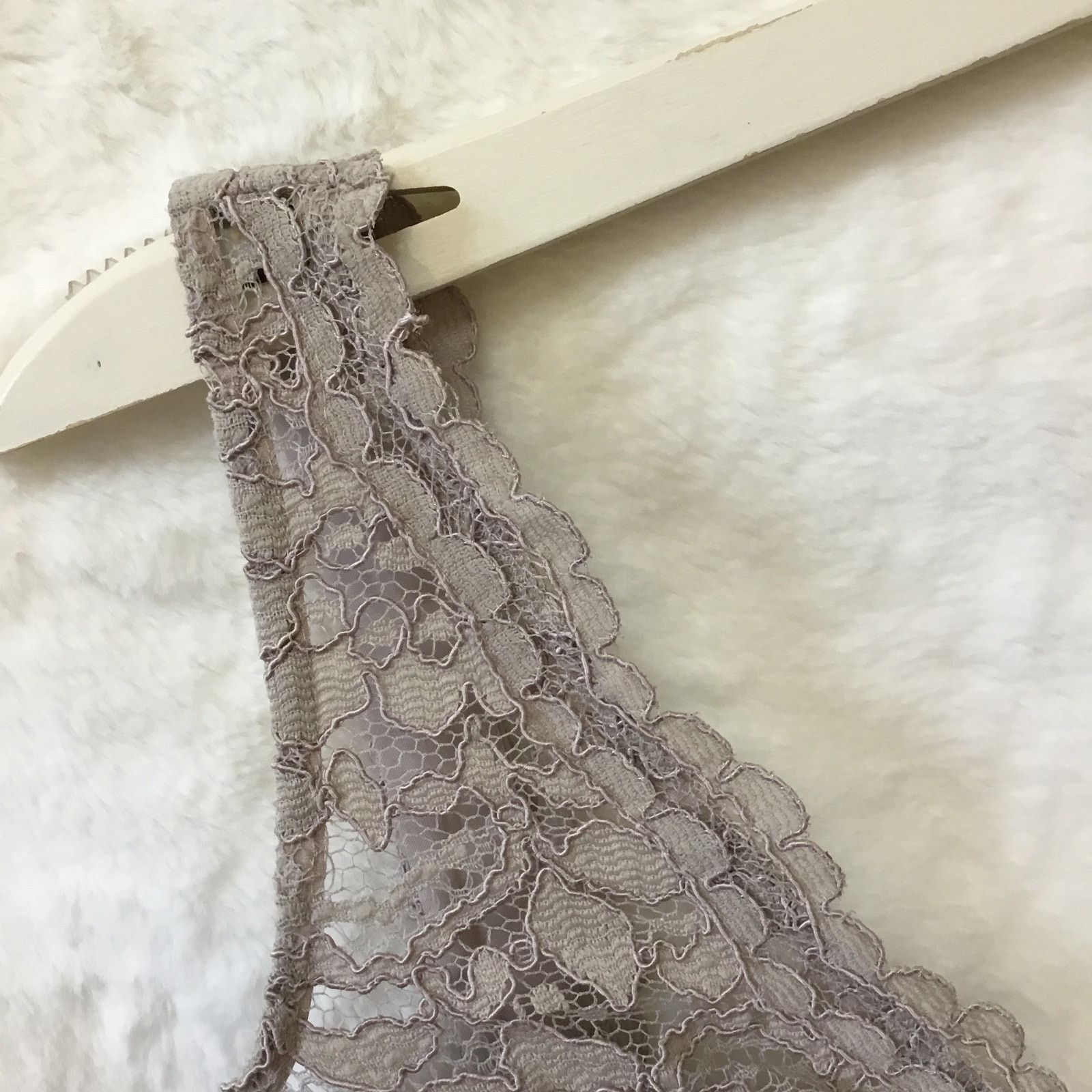 Other David Bridal Short Mocha Lace Dress with V-Neck Size XS / US 0-2 / IT 36-38 - 7 Thumbnail