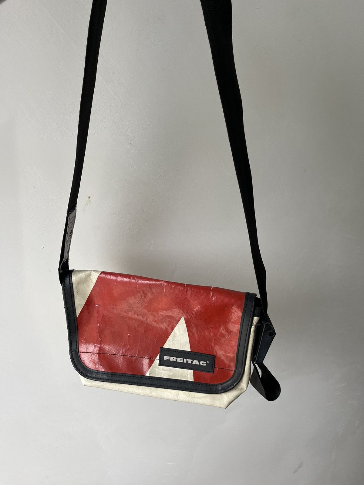 Avant Garde × Freitag × Streetwear Freitag Dexter Messenger