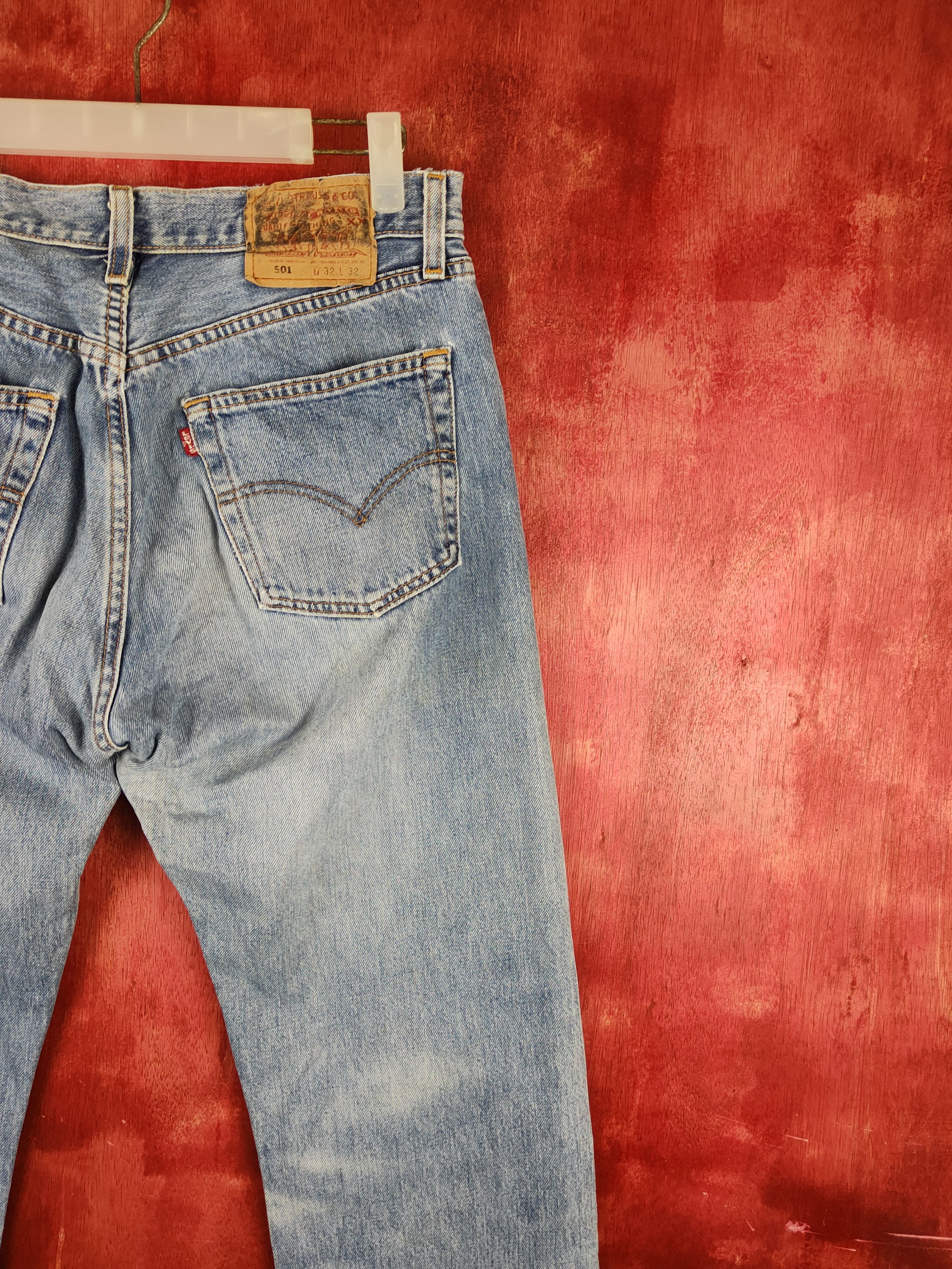 Levi's 501 Levi's vintage faded Blue Distressed Ripped Jeans #S1645 Size US 31 - 12 Thumbnail