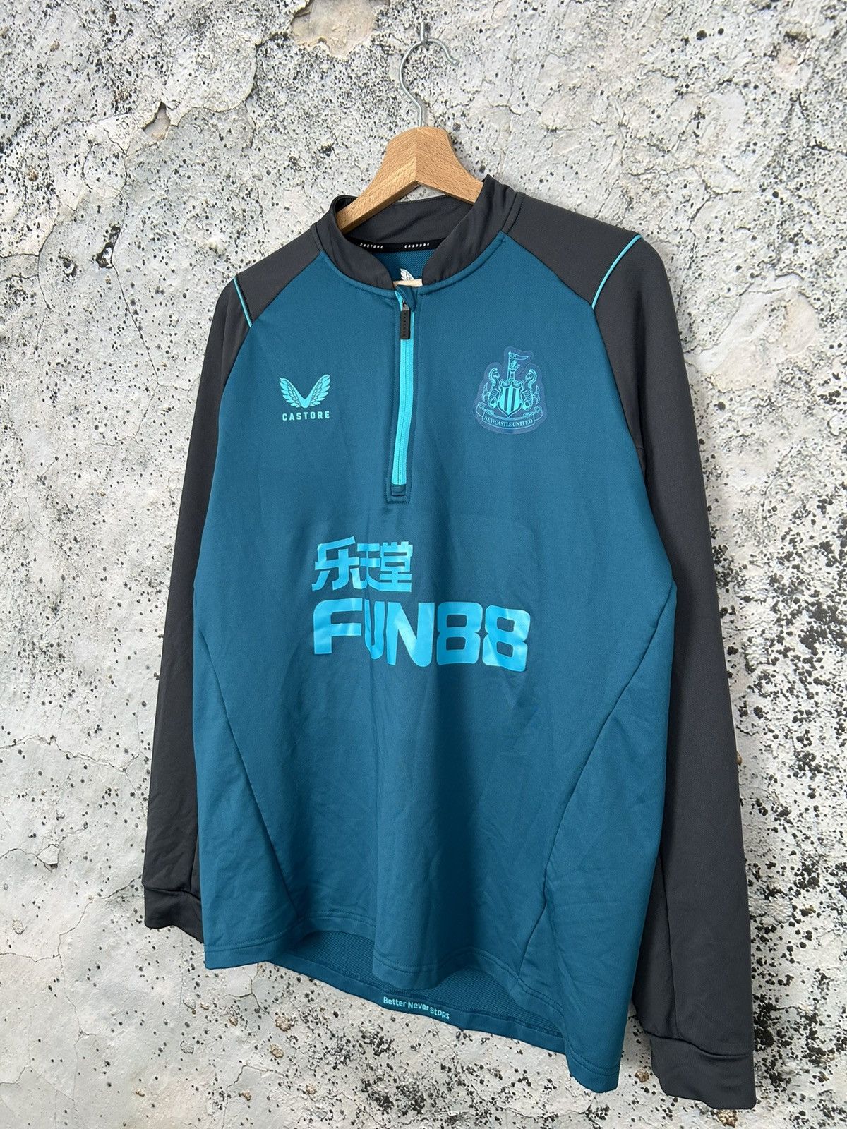 Castore Newcastle United Castore Soccer Jersey Football Training Size US M / EU 48-50 / 2 - 2 Thumbnail