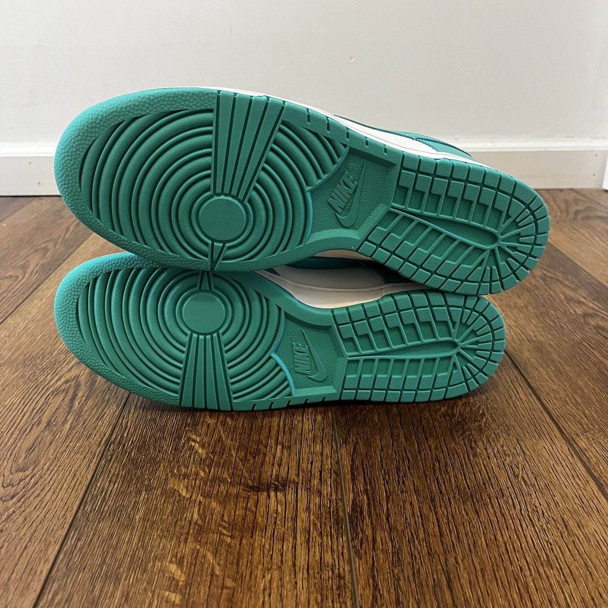 Nike Nike Dunk Low Clear Jade Size US 11.5 / EU 44-45 - 6 Thumbnail