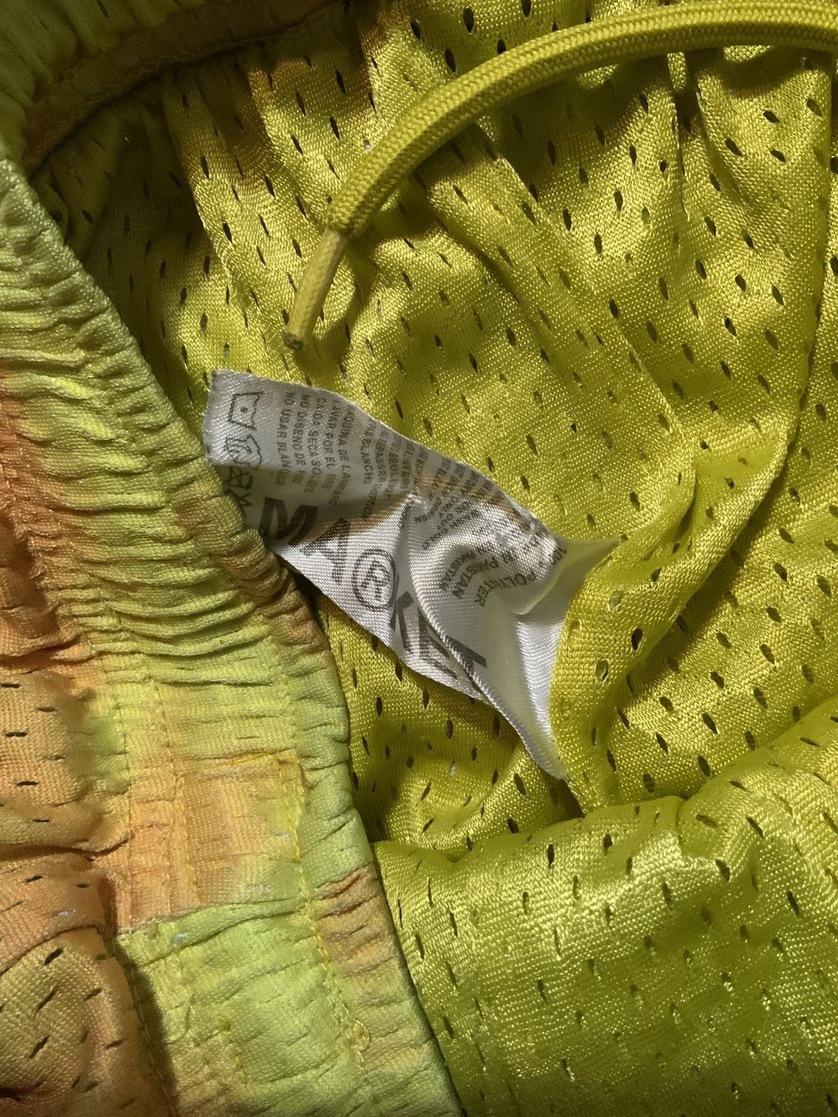 Market $129 Chinatown Market Unholy Jumper Flames 6.5 Inseam Shorts Size US 32 / EU 48 - 7 Thumbnail