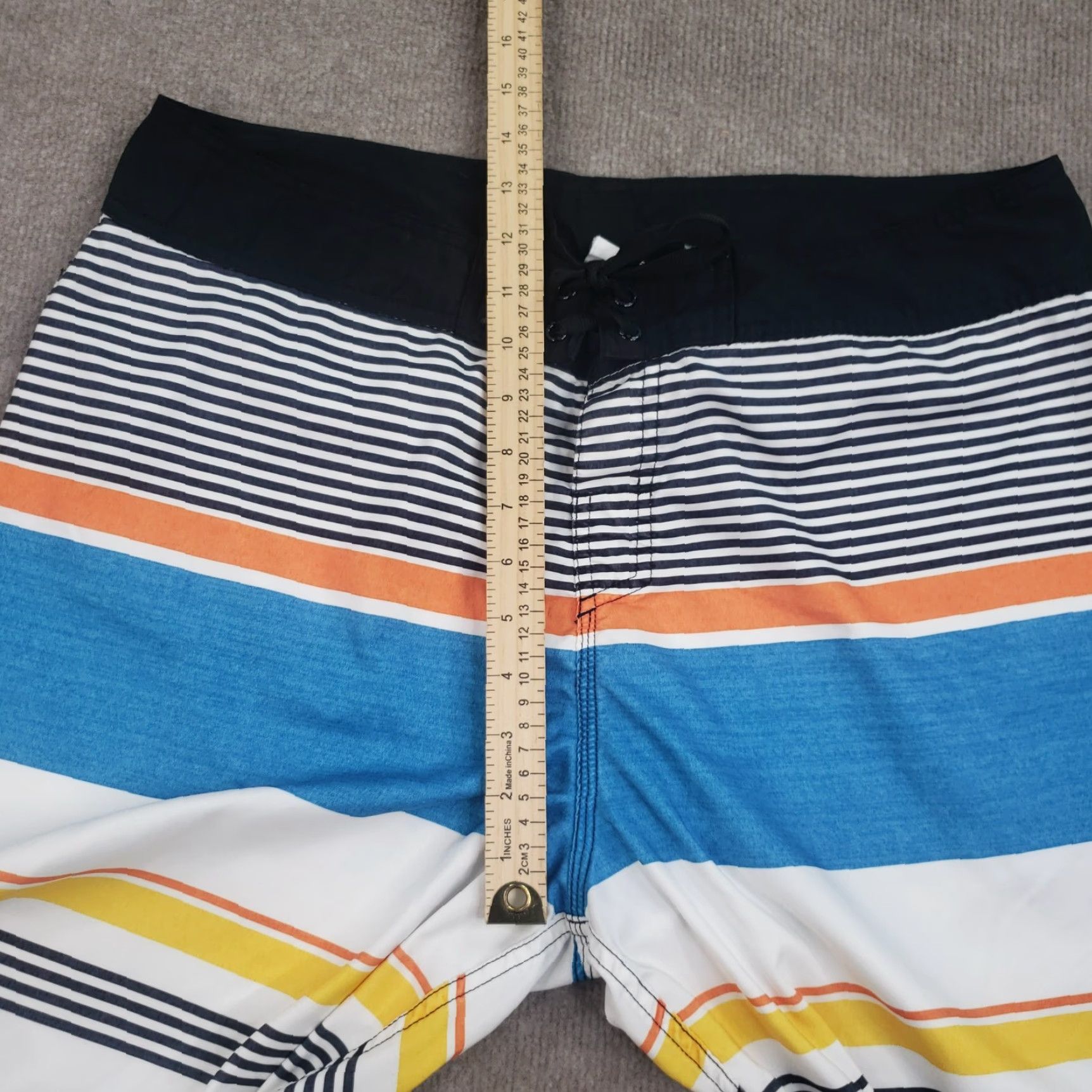 Quiksilver Quiksilver Mens Board Shorts 36 Multicolor Swim Trunks 7.5 inch Inseam Size US 36 / EU 52 - 6 Thumbnail