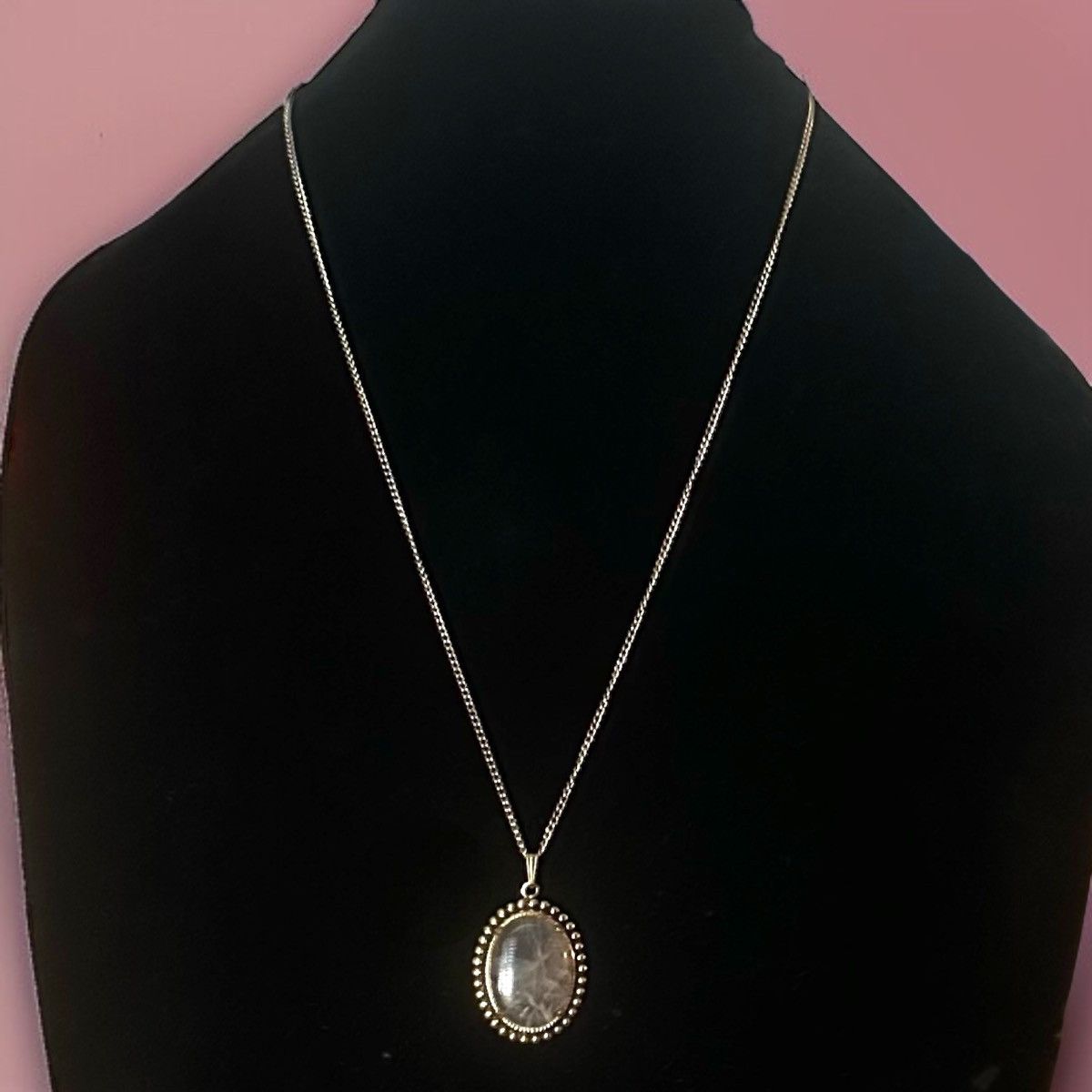Vintage Vintage gold tone oval rose quartz pendant necklace Size ONE SIZE - 1 Thumbnail