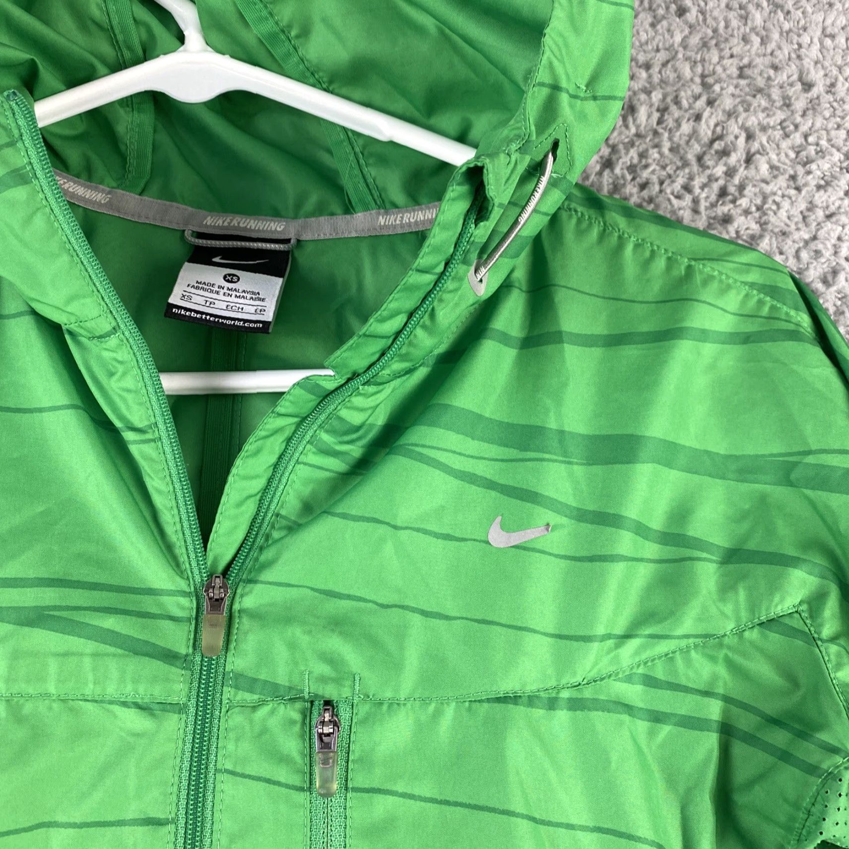 Nike Nike Jacket Women XS Fit Green Running Windbreaker / 44-31 Size XS / US 0-2 / IT 36-38 - 3 Thumbnail