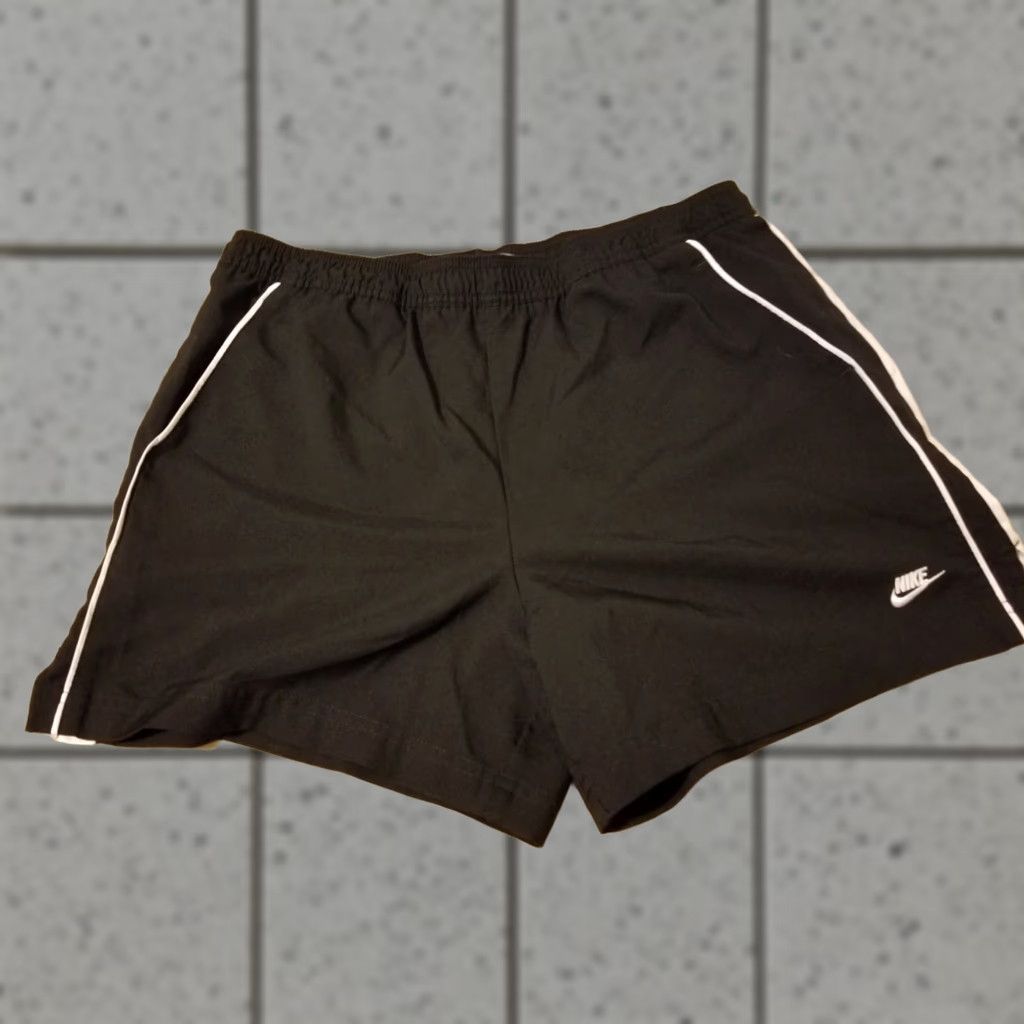 Nike Womens Nike Shorts M Medium Black Athletic Gym Workout Size 32" / US 10 / IT 46 - 1 Thumbnail