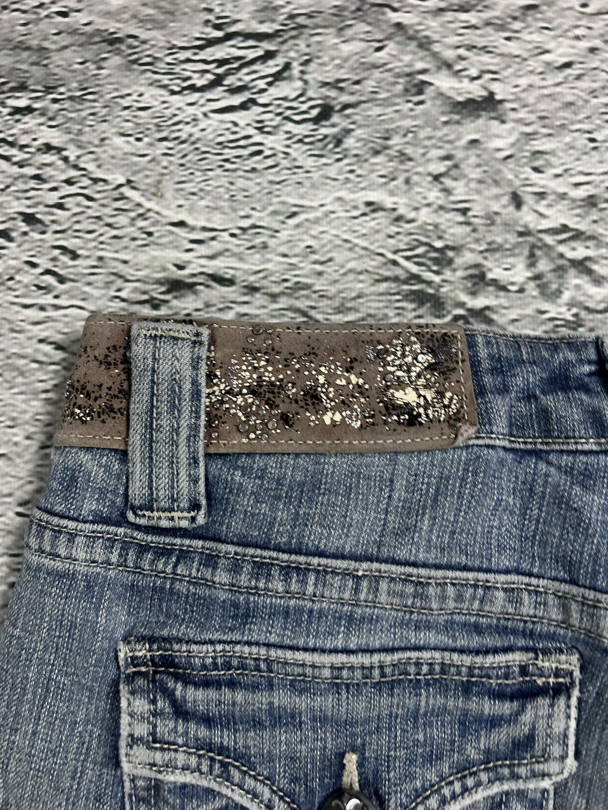 Miss Me Miss Me flared bootcut white stitching denim vintage y2k Size 28" / US 6 / IT 42 - 6 Thumbnail