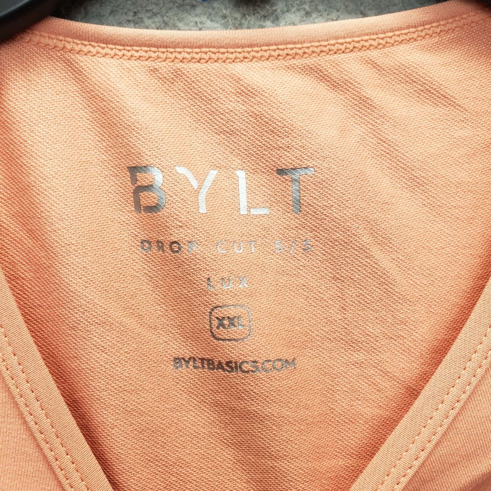 Asics BYLT Womens T-Shirt Size XXL Salmon Stretch Short Sleeve Pullover Basic Crew Neck Size XXL / US 16-18 / IT 52-54 - 5 Thumbnail