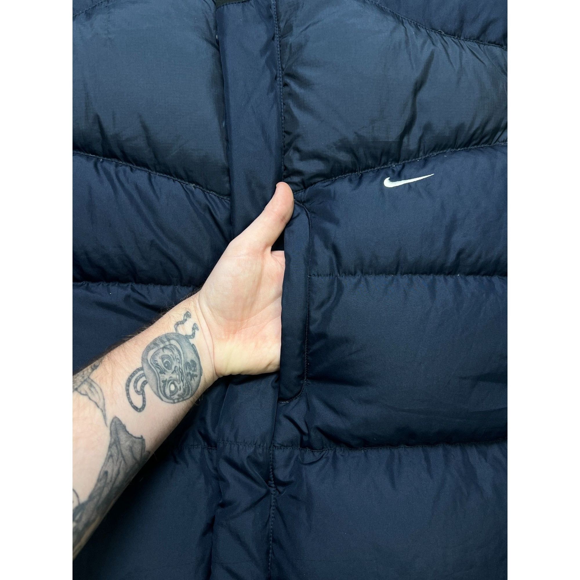 Nike Vintage Nike Mini Logo Puffer Down Vest (YG011) Size US XL / EU 56 / 4 - 4 Thumbnail