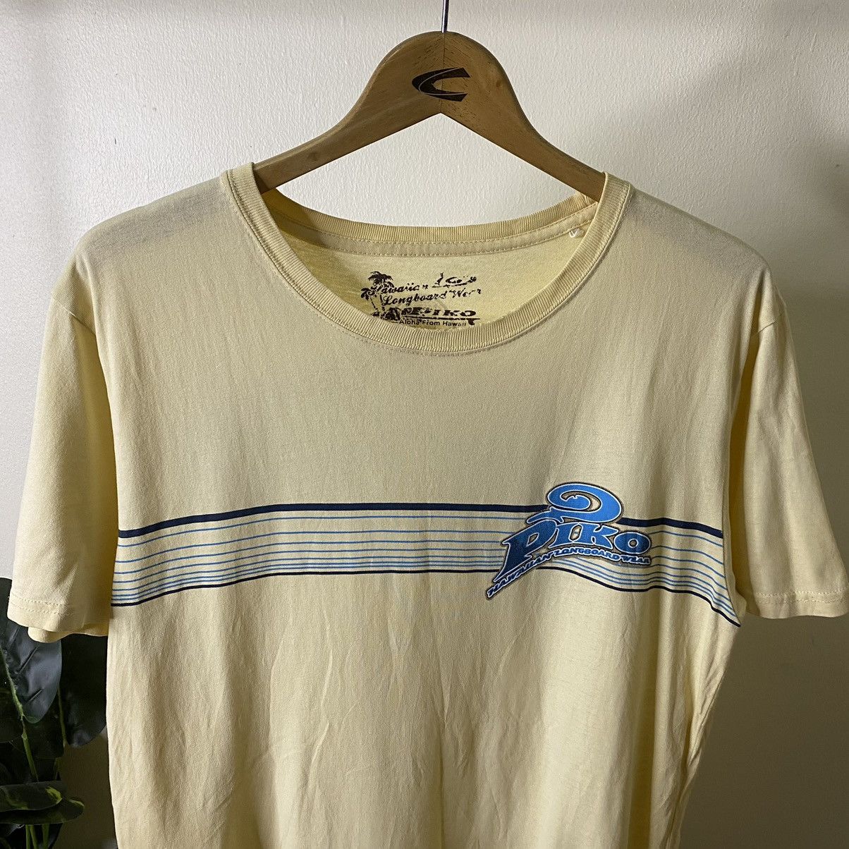 Vintage Vintage Y2K Piko Surf Nice Backhit Surf Style Tee Size US M / EU 48-50 / 2 - 6 Thumbnail