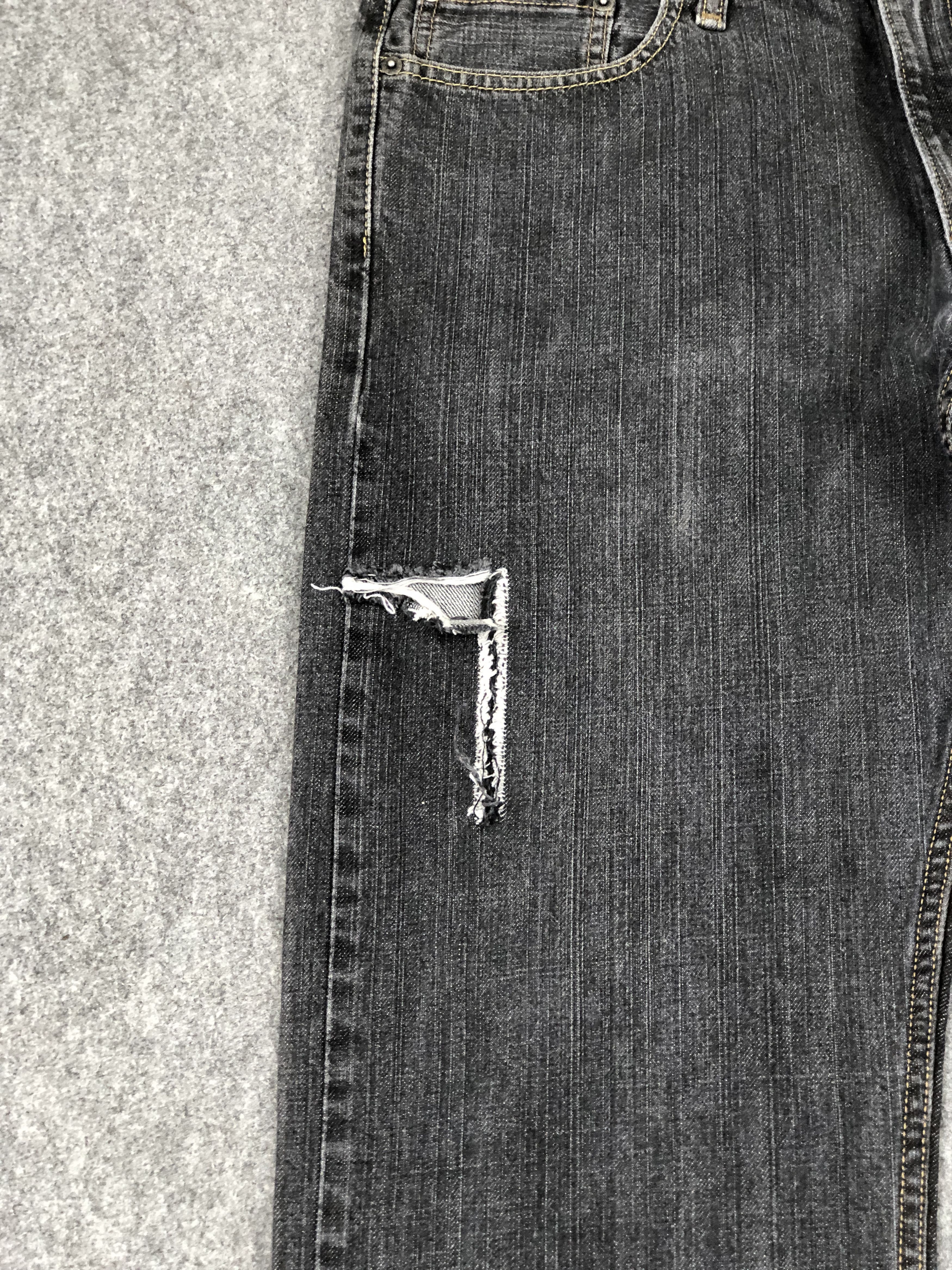 Levi's Distressed Vintage Levis 514 Black Jeans DP2367 Size US 36 / EU 52 - 8 Thumbnail