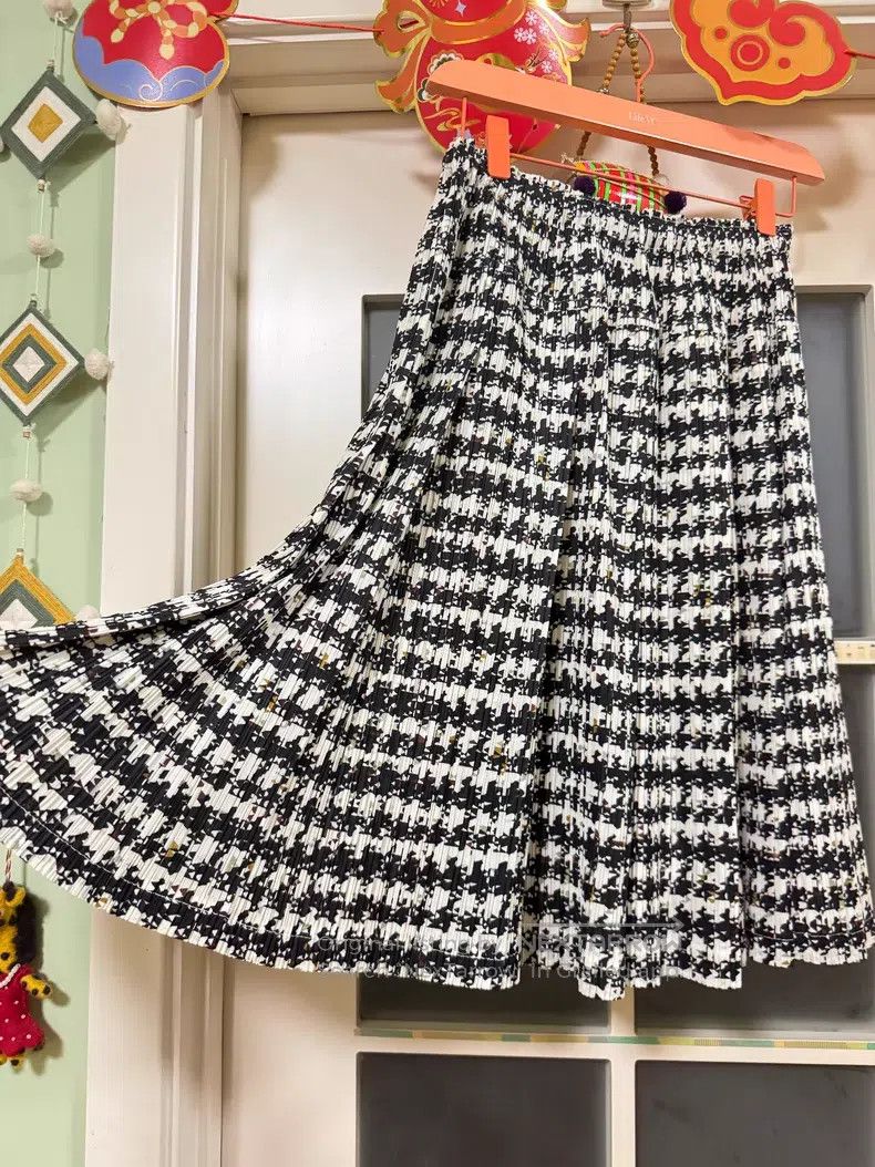 Issey Miyake Issey Miyake size:5 Black White Houndstooth Skirt Size 31" - 1 Thumbnail