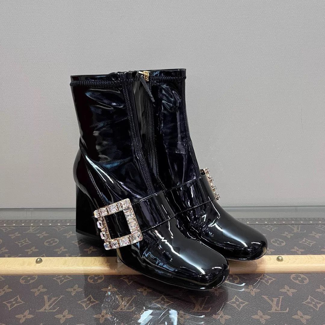 Roger Vivier Roger Vivier Black Patent Leather Short Boots 36 Size US 5.5 / IT 35.5 - 2 Thumbnail