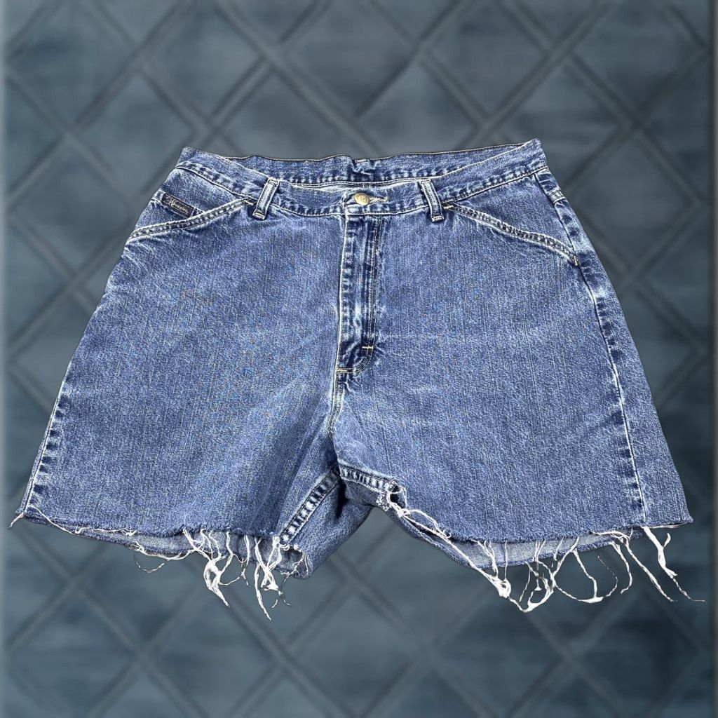 Wrangler Wrangler Cut-Off Shorts Womens 32 Blue Denim Relaxed Fit Fringe 5-Pocket Size 24" / US 00 / IT 34 - 1 Thumbnail