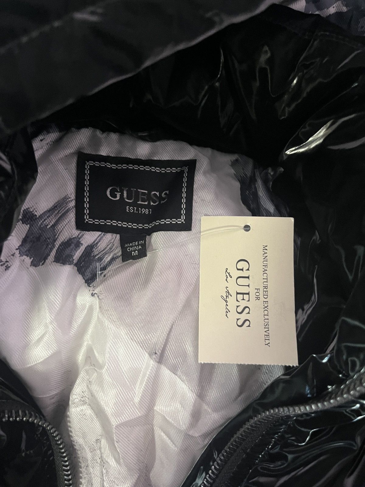 Guess NEW Black Reflective Guess Puffer Size US M / EU 48-50 / 2 - 5 Thumbnail