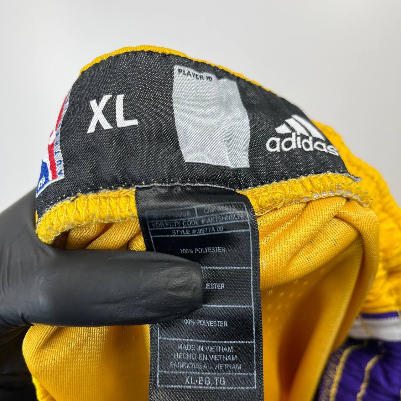 Adidas Los Angeles Lakers Nba Basketball Shorts Adidas Size XL Size US XL / EU 56 / 4 - 4 Thumbnail