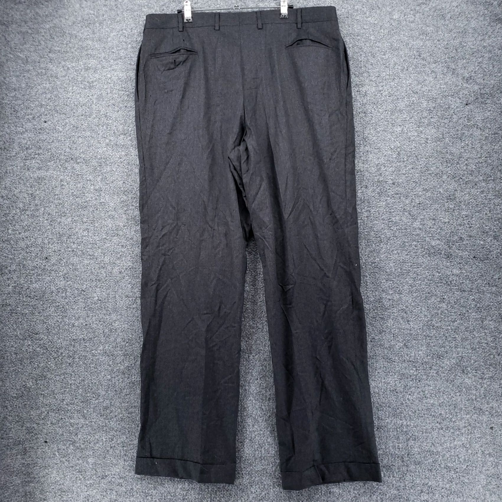 Jos. A. Bank Jos. A. Bank Dress Pants 40 Gray Pleated Straight Mid-Rise Business Slacks Mens Size US 40 / EU 56 - 2 Thumbnail