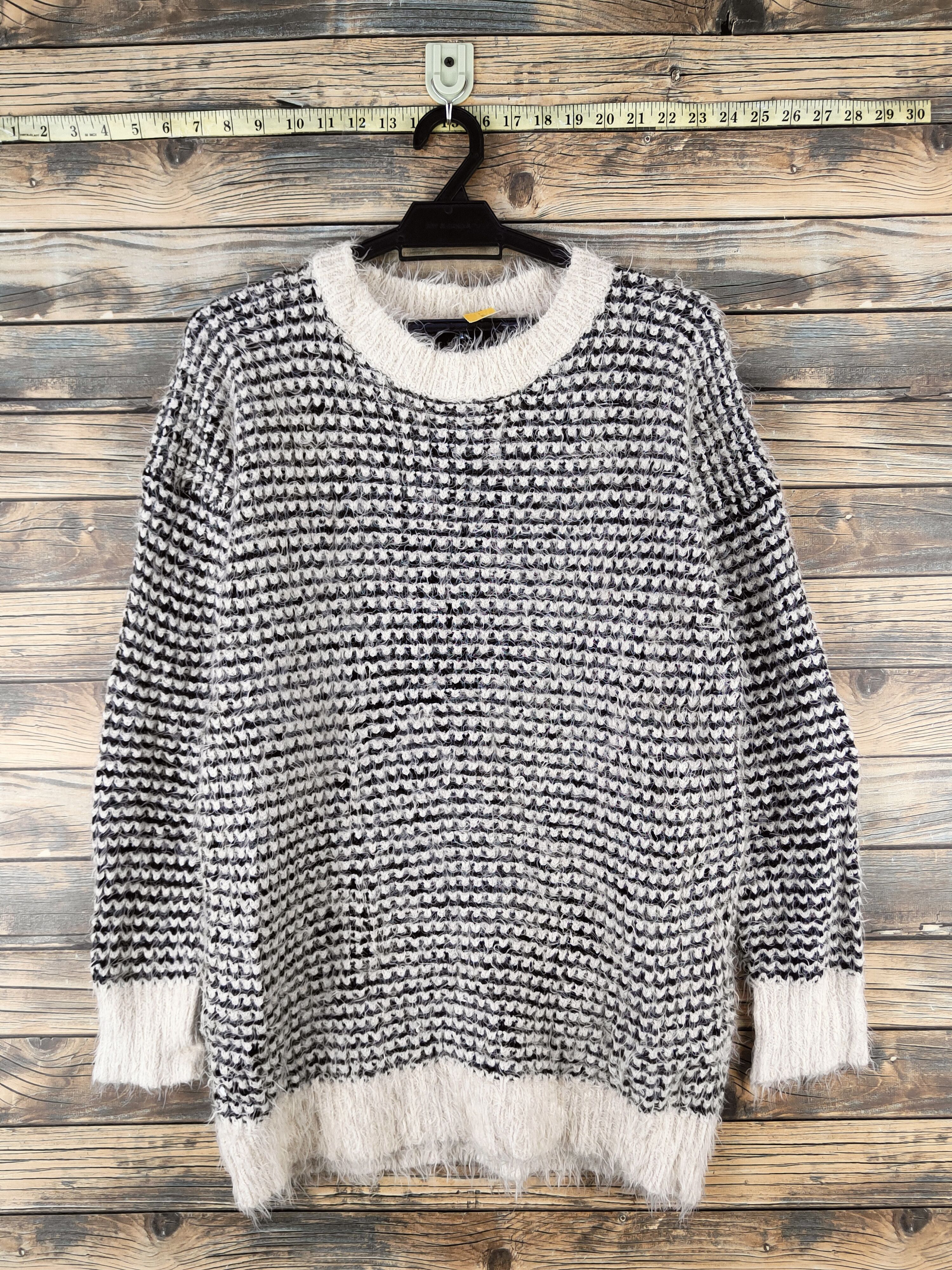 Japanese Brand DL K Ivory Black Fur shaggy Mohair Knitwear #46-1011 Size M / US 6-8 / IT 42-44 - 1 Thumbnail
