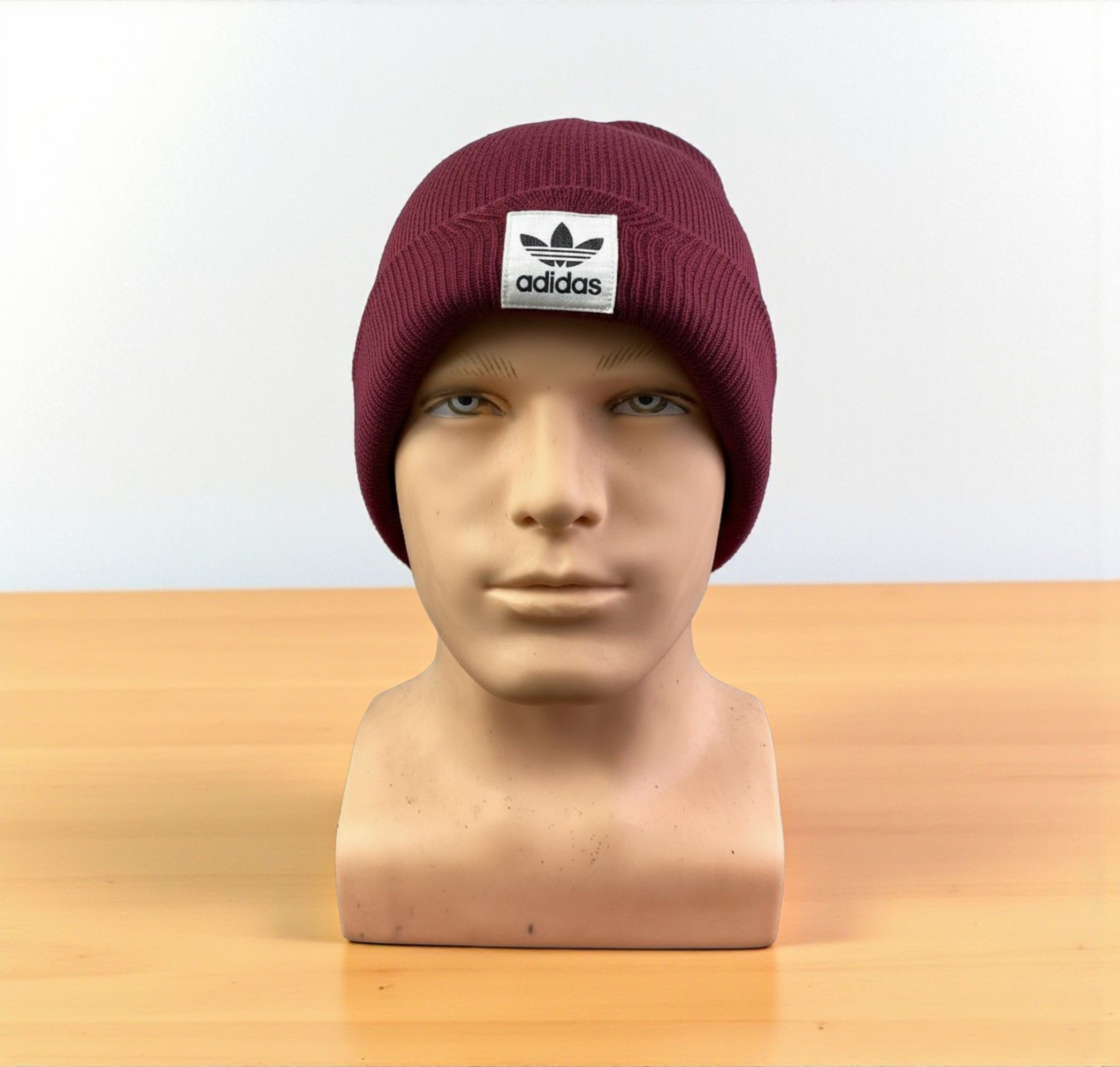 Adidas Vintage Adidas Beanie / Winter Hat / Snow Cap BA0127 Size ONE SIZE - 1 Thumbnail
