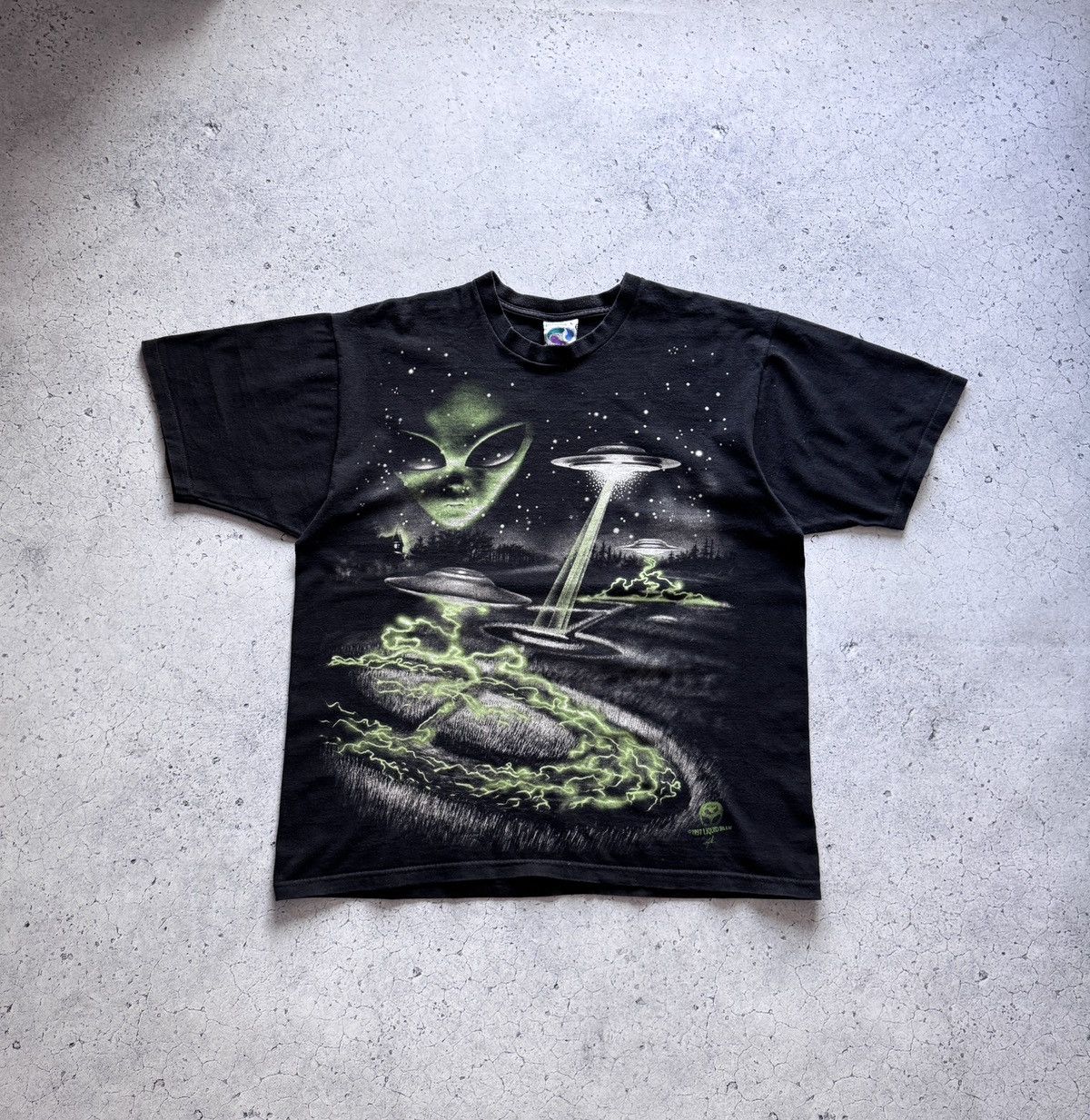 Liquid Blue Rare Liquid Blue Alien Vintage 1997 T Shirt Single Stitch Size US L / EU 52-54 / 3 - 1 Thumbnail