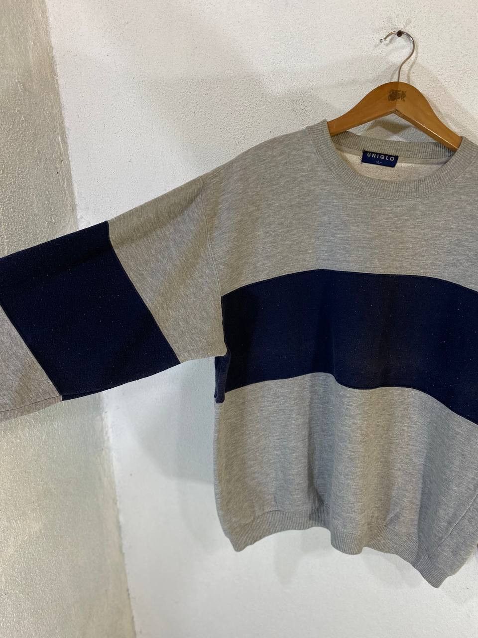 Japanese Brand vintage uniqlo japanese brands sweatshirt nice design Size US L / EU 52-54 / 3 - 6 Thumbnail