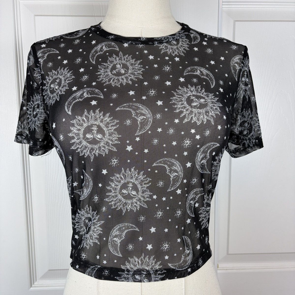 Other Full tilt black sun and moon sheer crop top Size S / US 4 / IT 40 - 1 Thumbnail