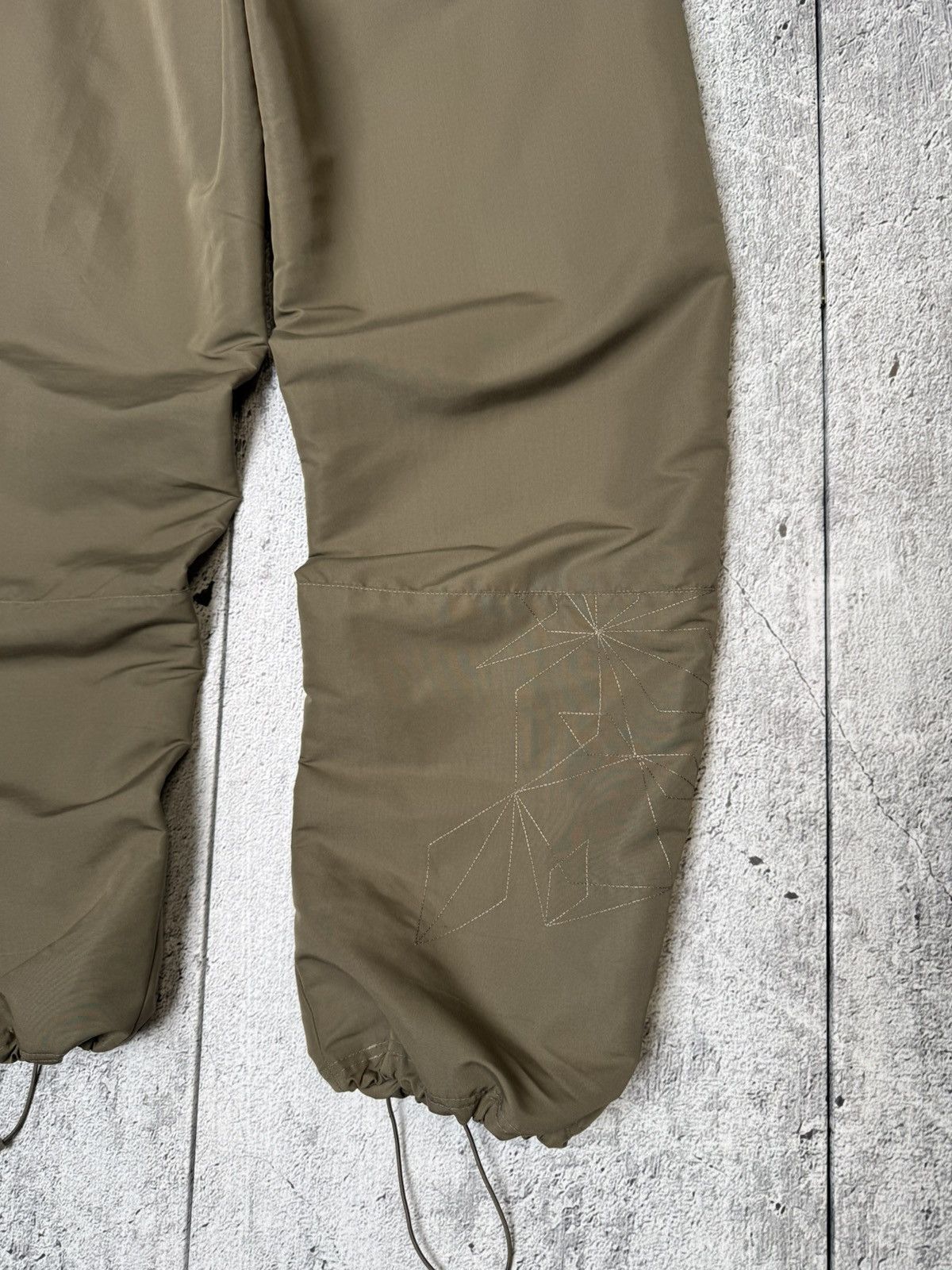 Nike Vintage Nike Sweatpants Khaki Nylon Track Pants Size XL Size US 38 / EU 54 - 9 Thumbnail