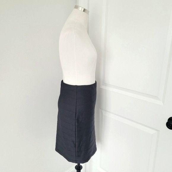 Joseph Ribkoff Essentials Bodycon Pencil Skirt Size 28" / US 6 / IT 42 - 11 Thumbnail