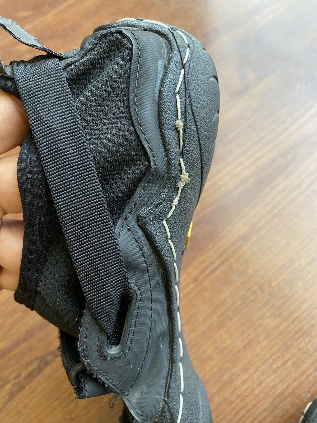 Vibram Vibram Five Fingers black shoes Size US 7 / IT 37 - 13 Thumbnail