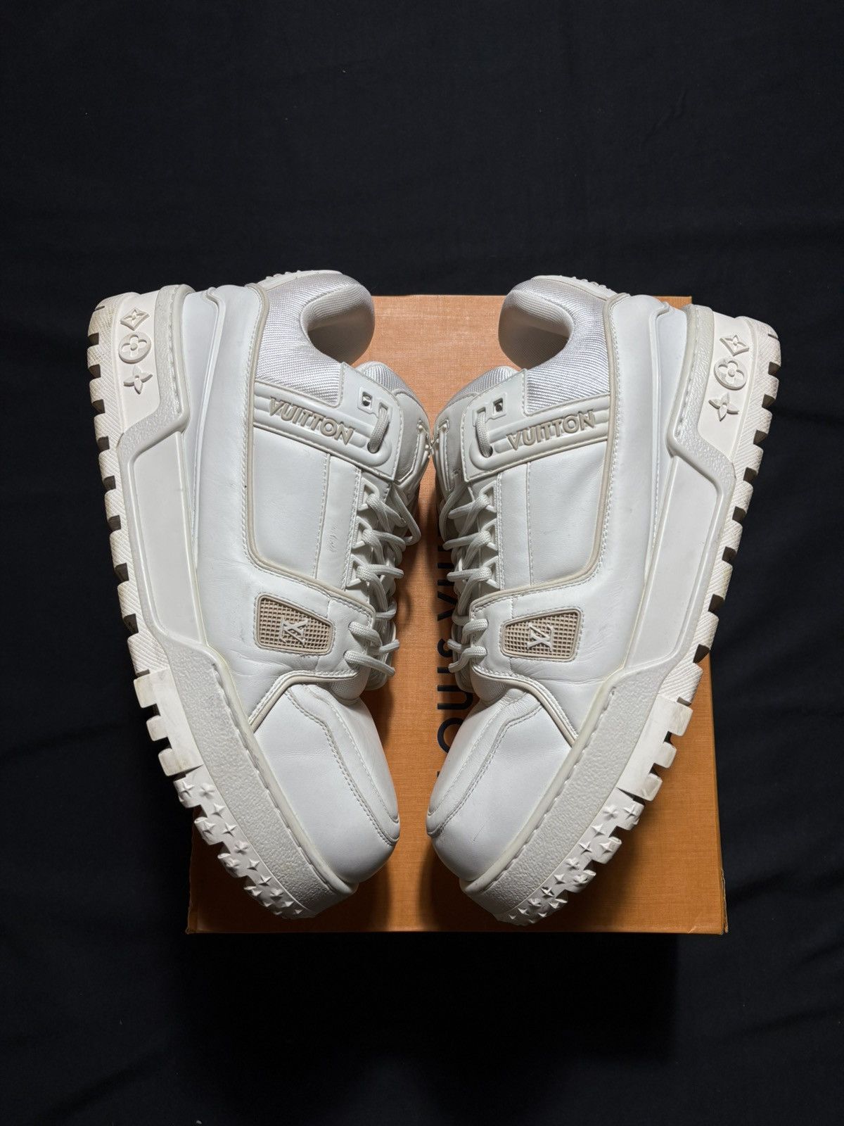 Louis Vuitton Louis Vuitton White Maxi Trainers - Size 9LV Size US 10.5 / EU 43-44 - 1 Thumbnail