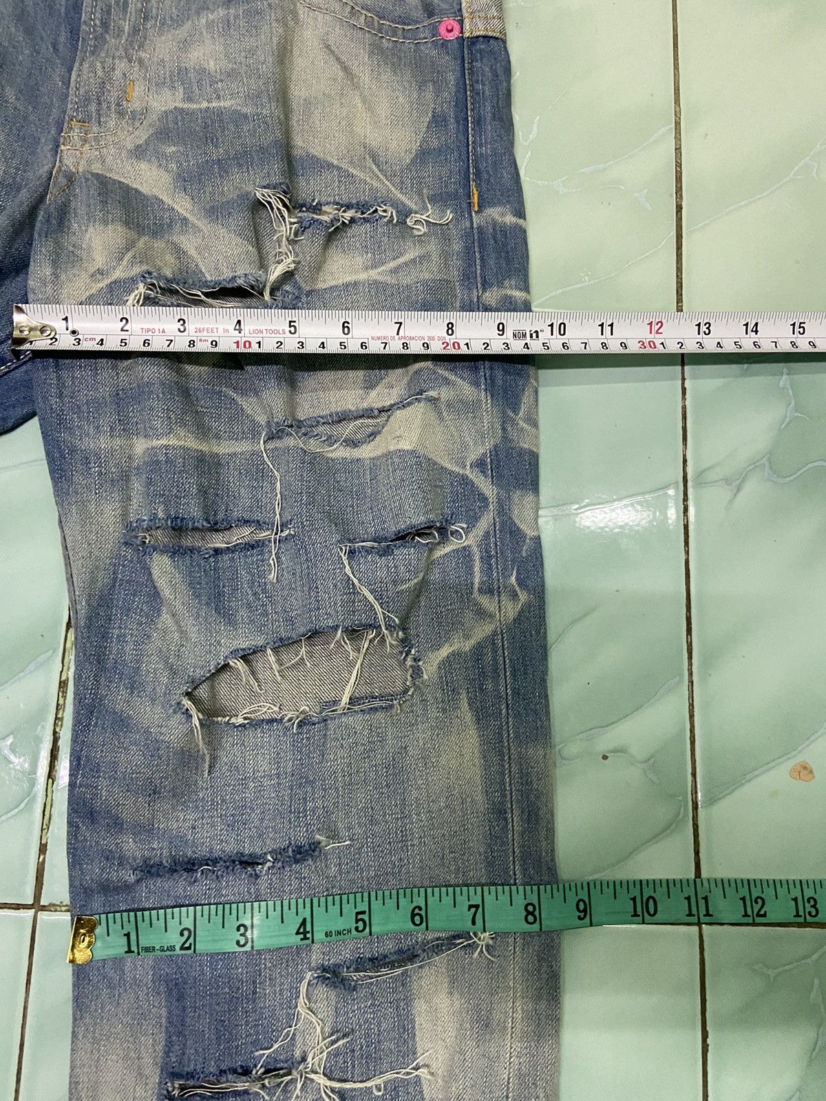 Beauty Beast 🔥 Steals Distressed Denim Co & Lu jeans washed faded Size US 31 - 13 Thumbnail