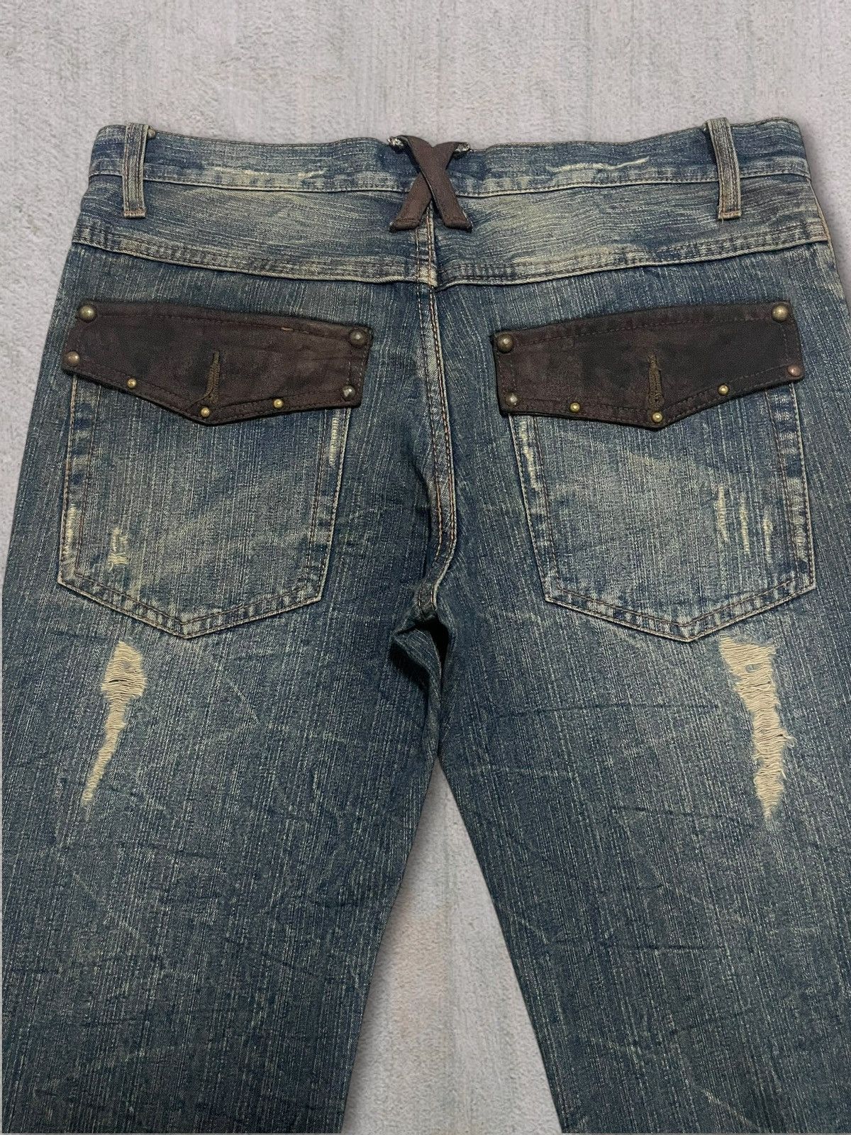 LOWBOX Vintage Lowbox Bondage Rivet Distressed Mudwash Flare Jeans Size US 32 / EU 48 - 3 Thumbnail