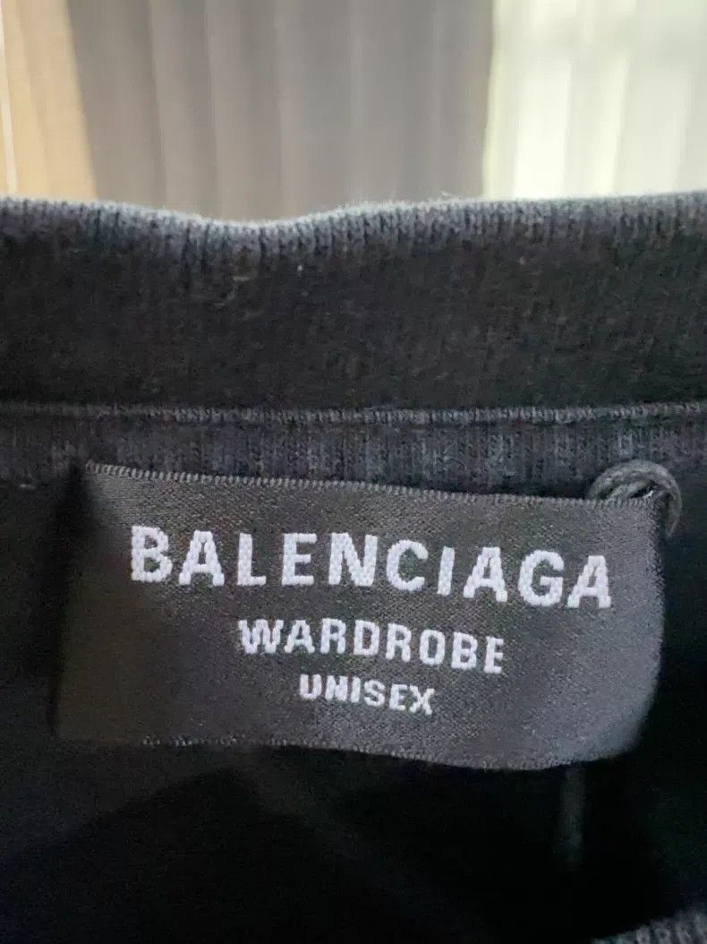 Balenciaga Balenciaga Short Sleeve T-Shirt Size US S / EU 44-46 / 1 - 3 Thumbnail